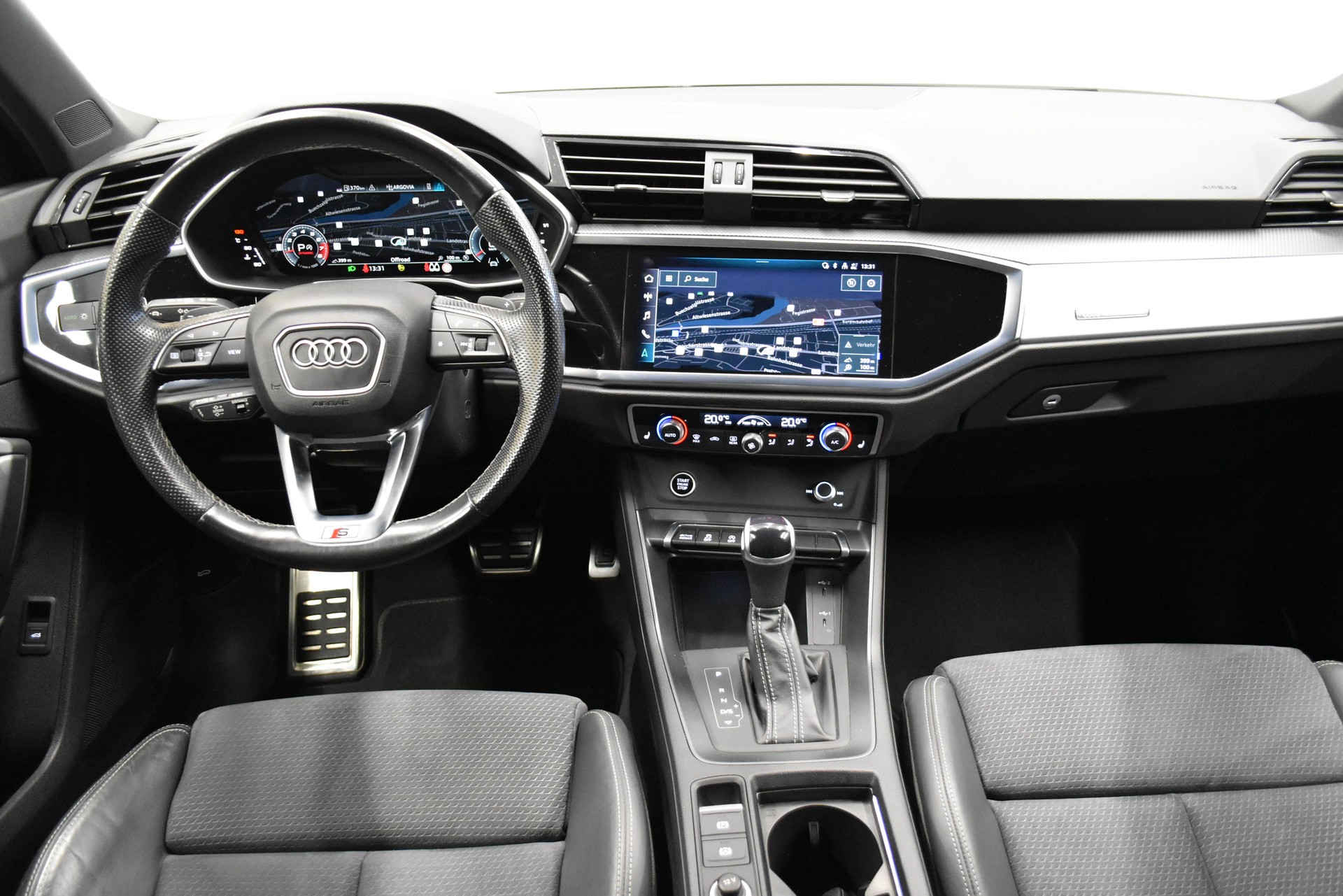AUDI Q3 35 TFSI S line S-tronic-image-5