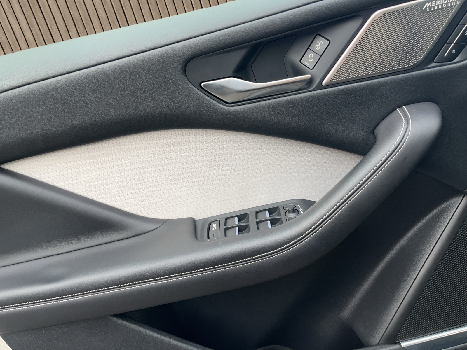 JAGUAR I-Pace EV400 HSE AWD-image-10