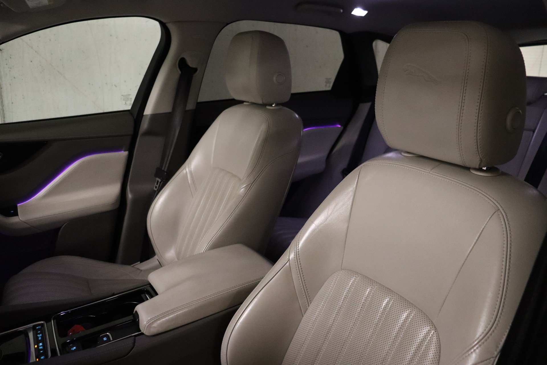 JAGUAR F-Pace 2.0d Prestige AWD Automatik **GARANTIE**-image-20