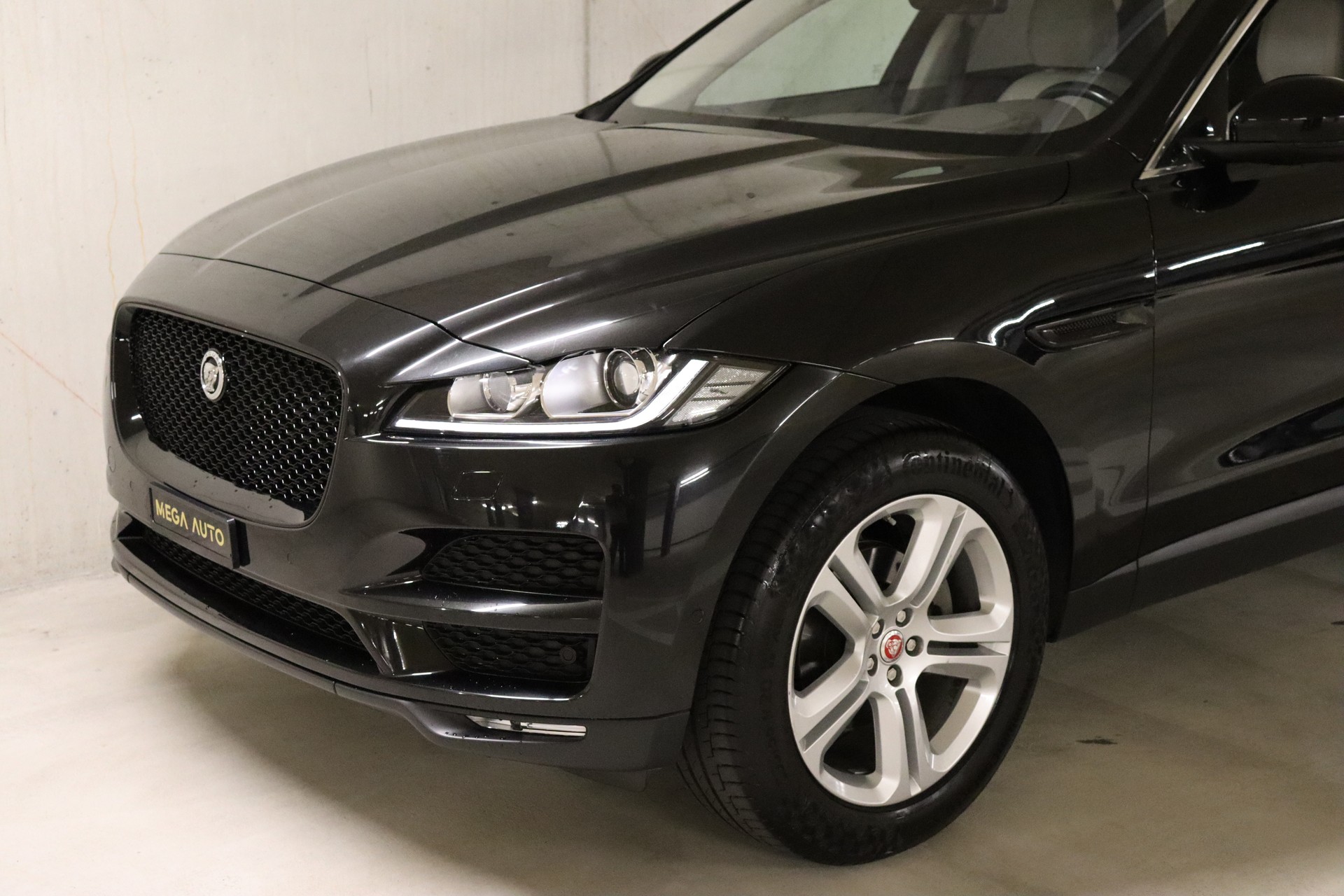 JAGUAR F-Pace 2.0d Prestige AWD Automatik **GARANTIE**-image-2