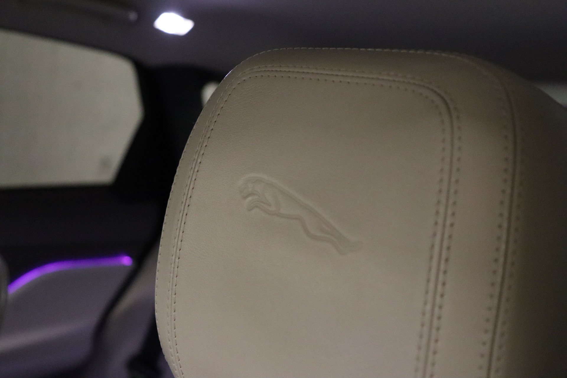 JAGUAR F-Pace 2.0d Prestige AWD Automatik **GARANTIE**-image-21