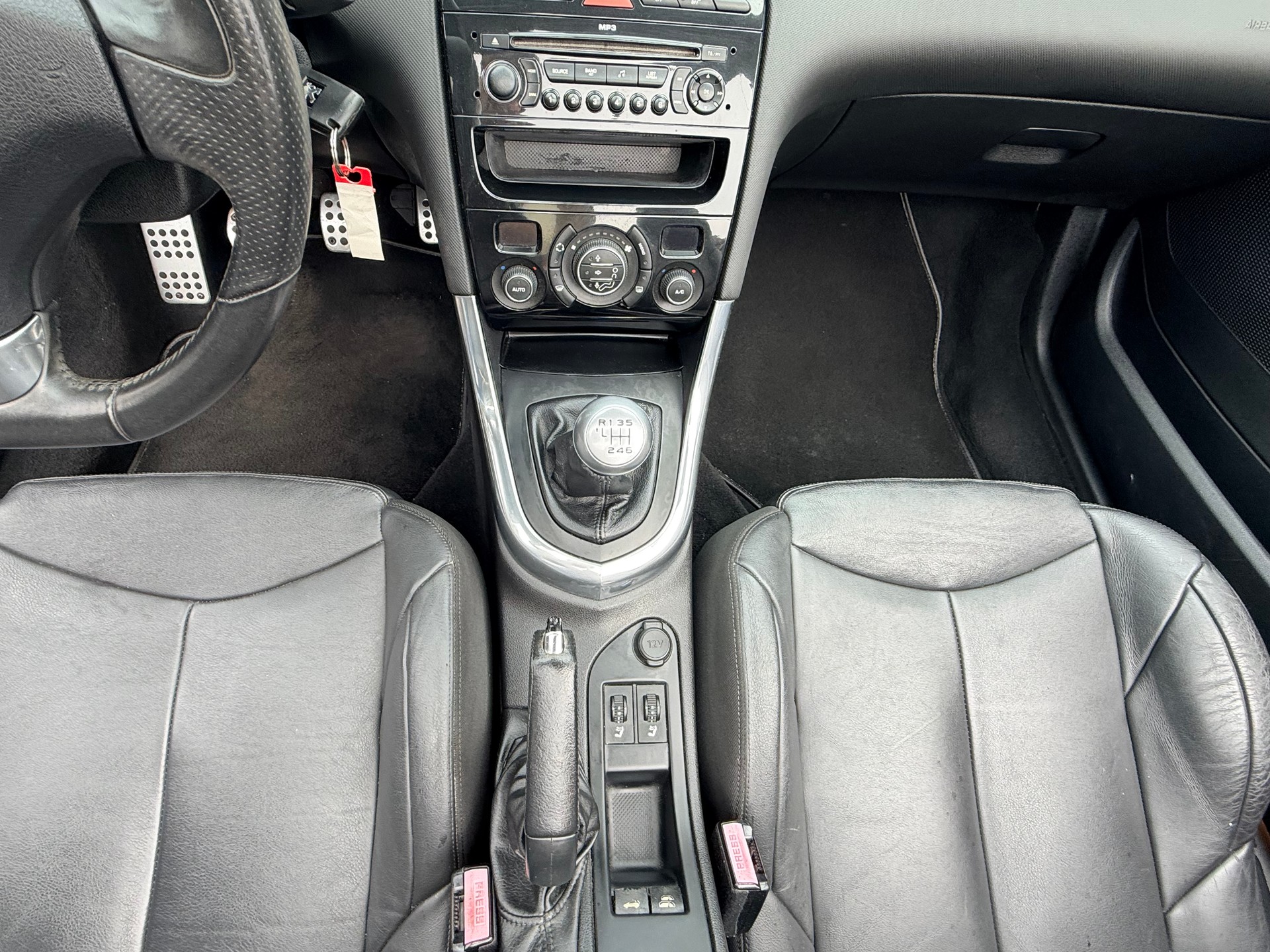 PEUGEOT 308 CC 1.6 16V Turbo Sport Pack-image-22