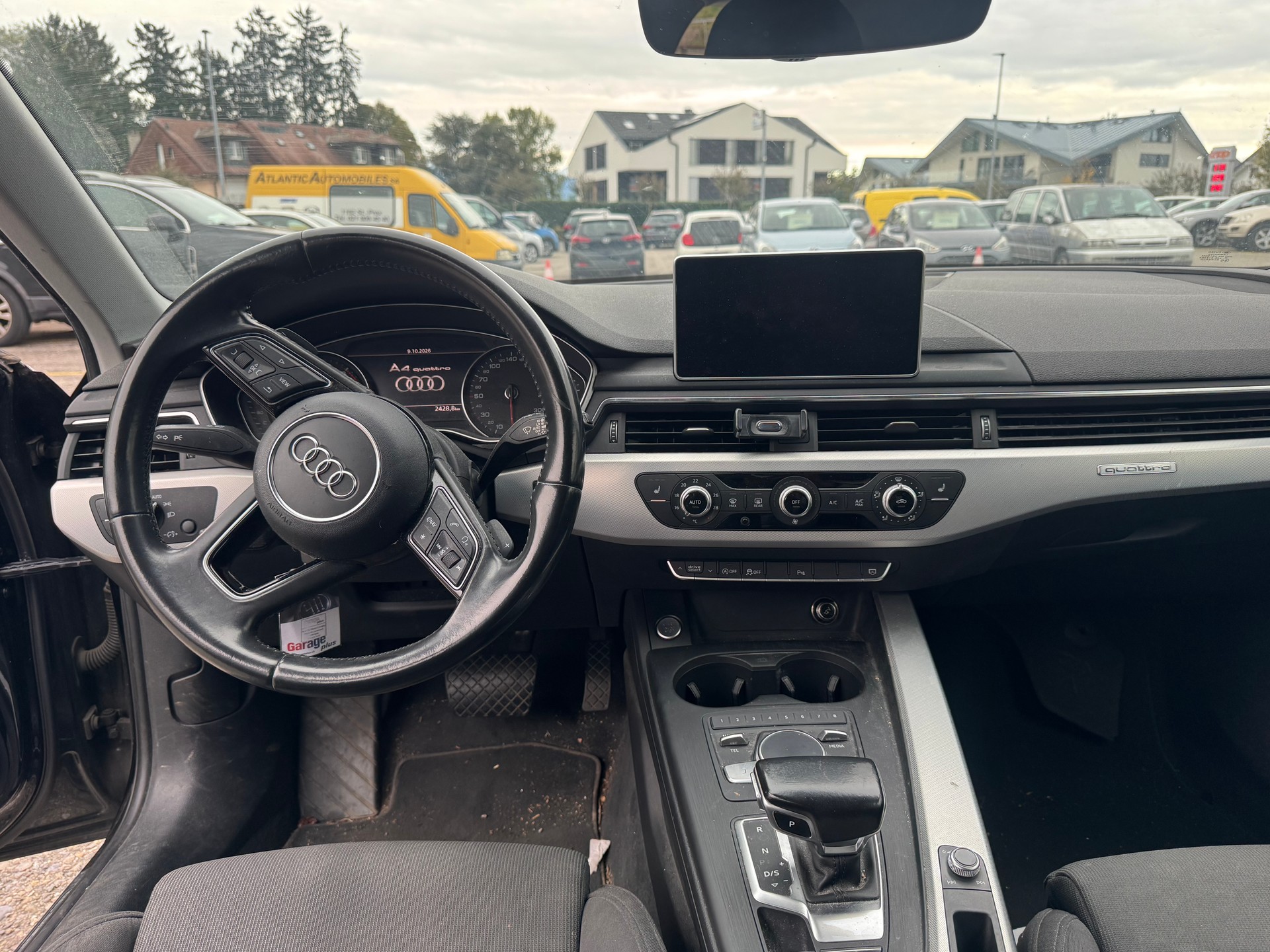 AUDI A4 Avant 2.0 TFSI Design quattro S-tronic-image-10