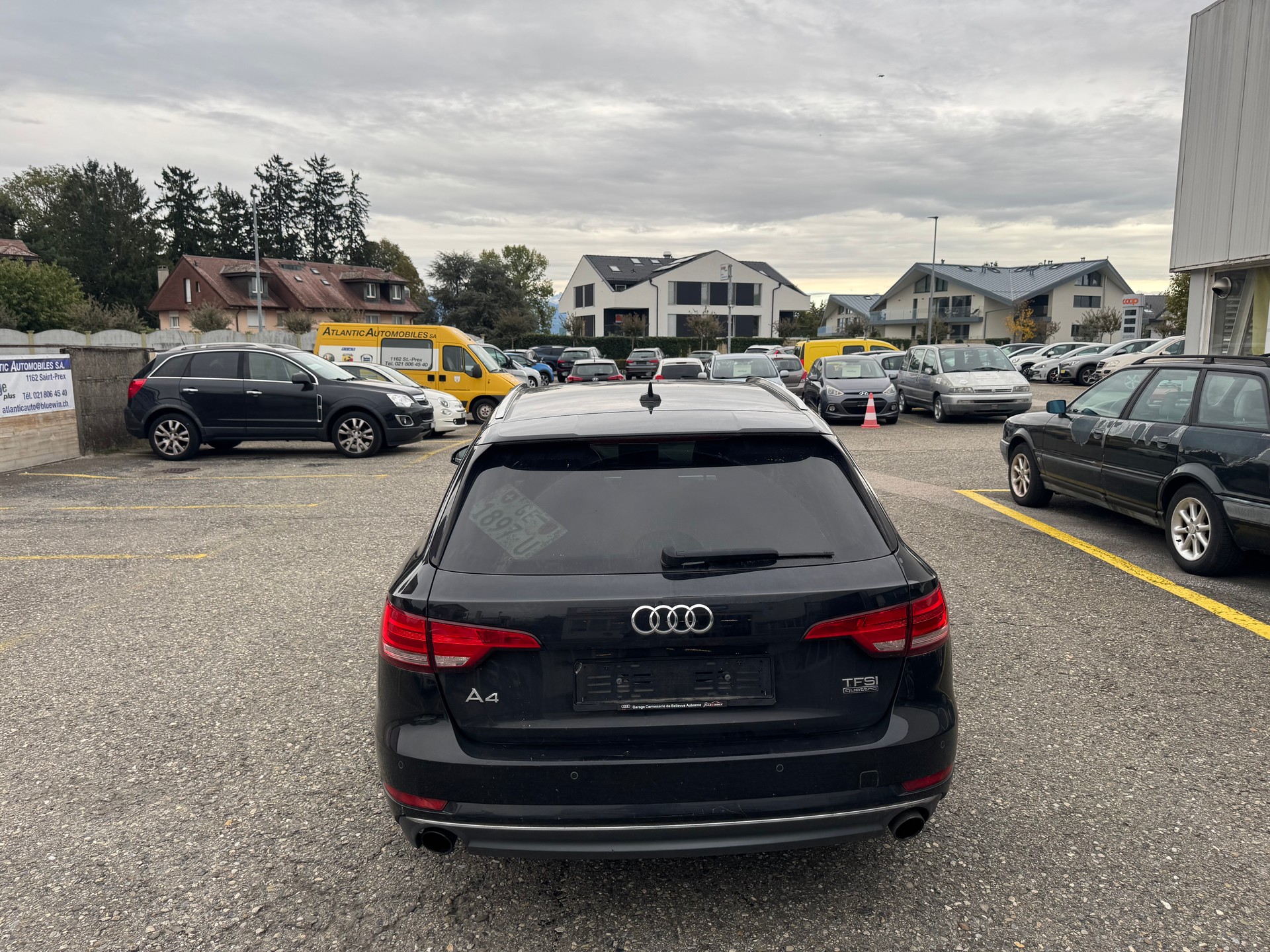 AUDI A4 Avant 2.0 TFSI Design quattro S-tronic-image-5