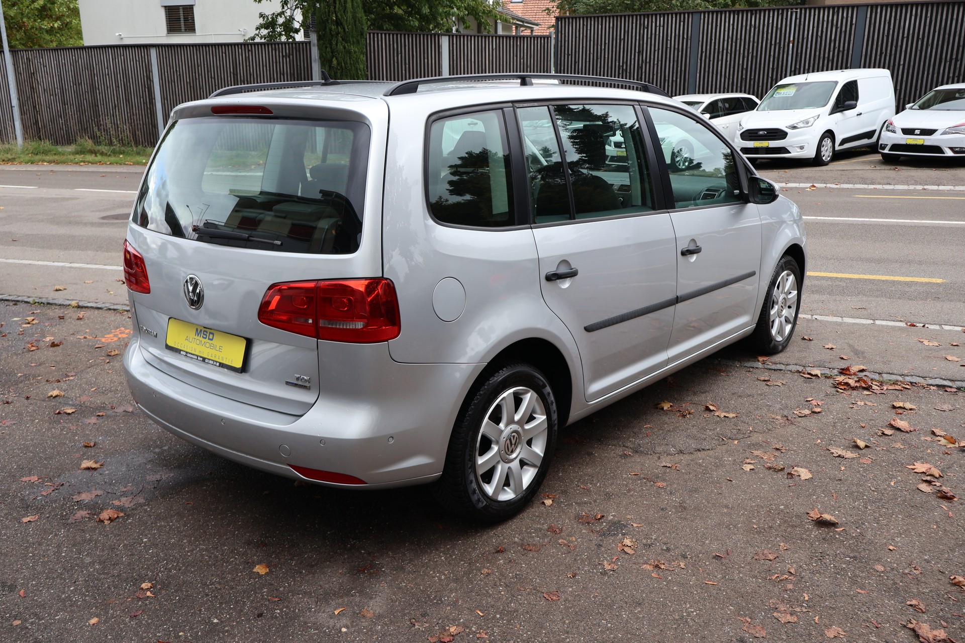 VW Touran 1.6 TDI BlueMotion Technology Trendline-image-4