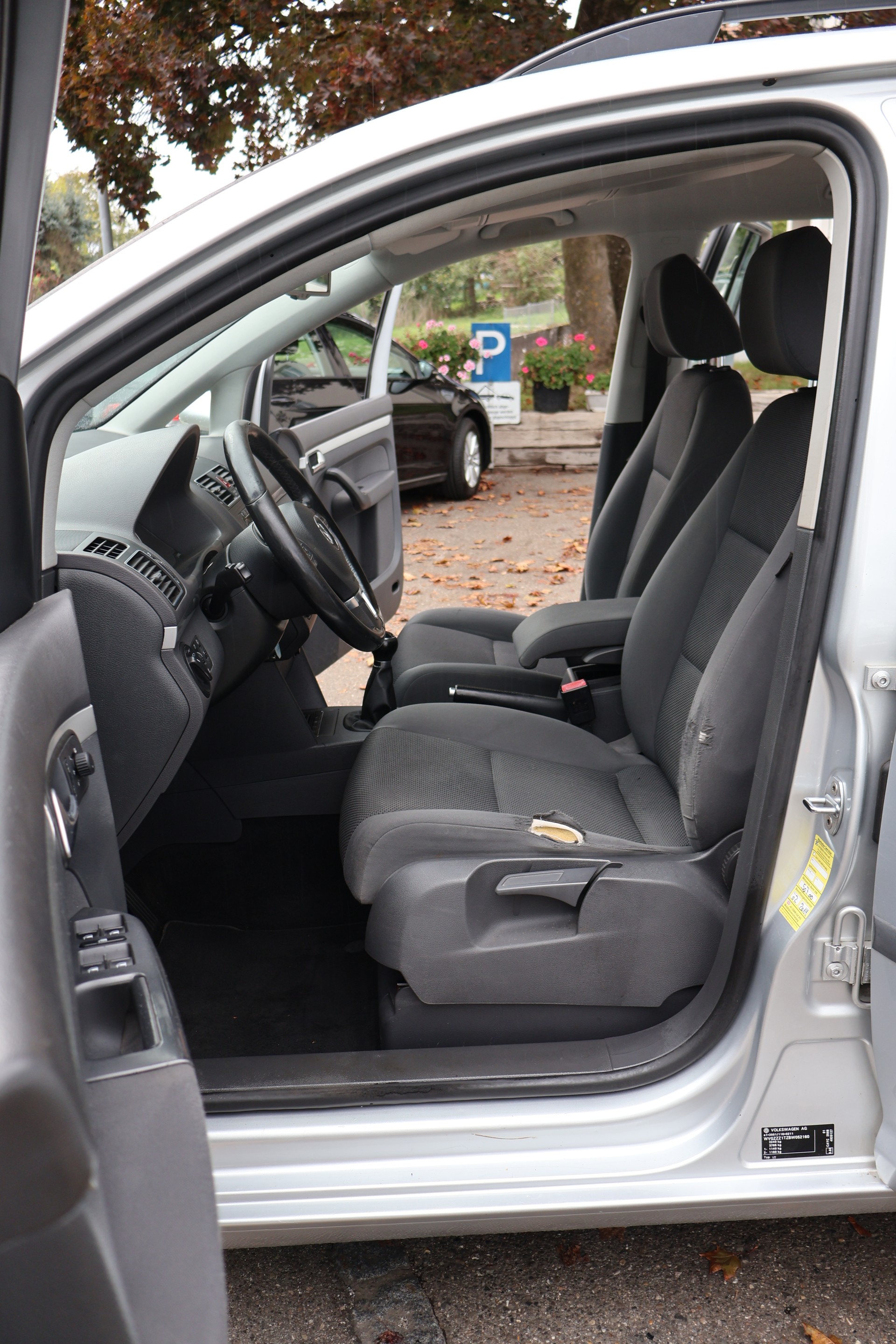 VW Touran 1.6 TDI BlueMotion Technology Trendline-image-9