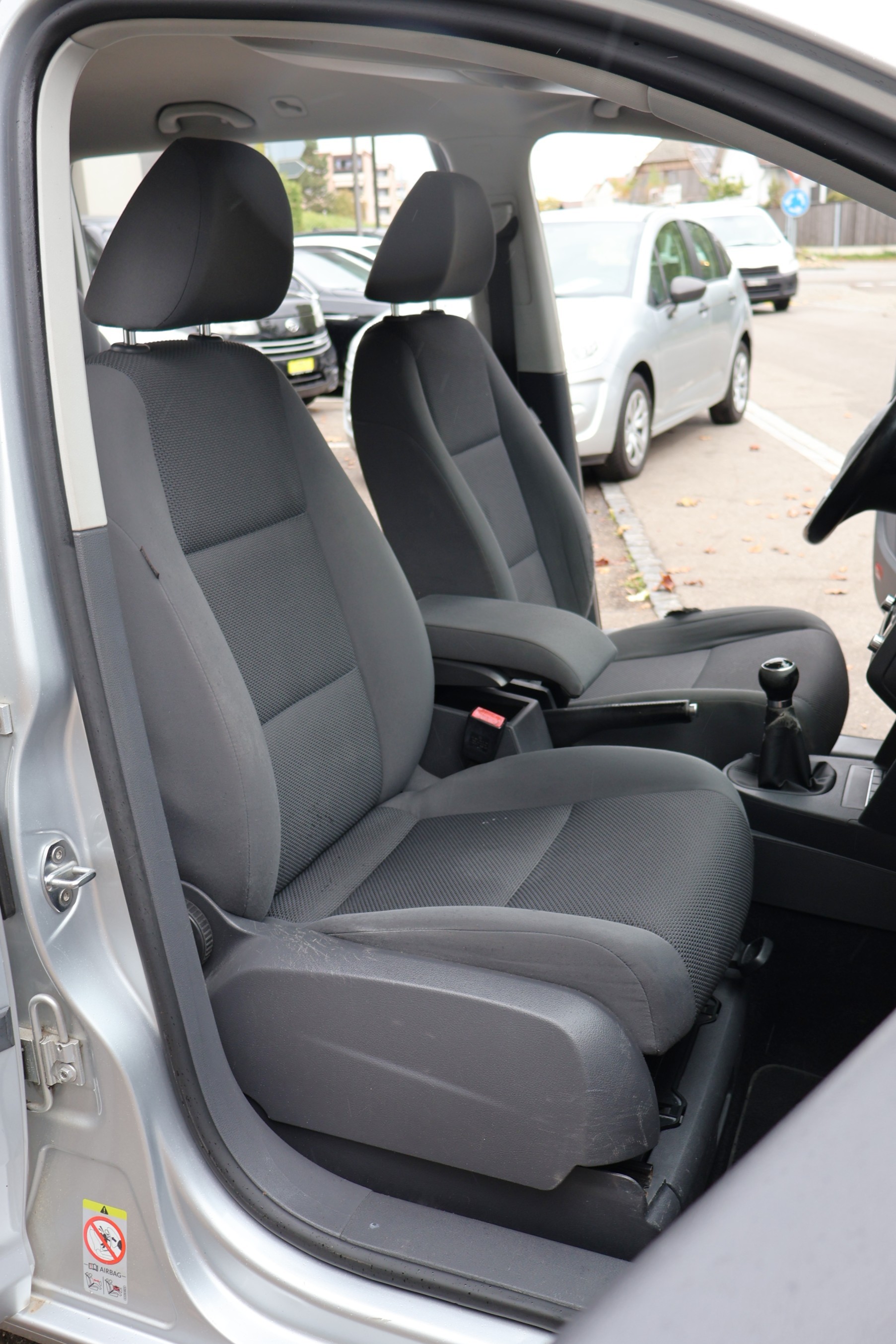VW Touran 1.6 TDI BlueMotion Technology Trendline-image-12
