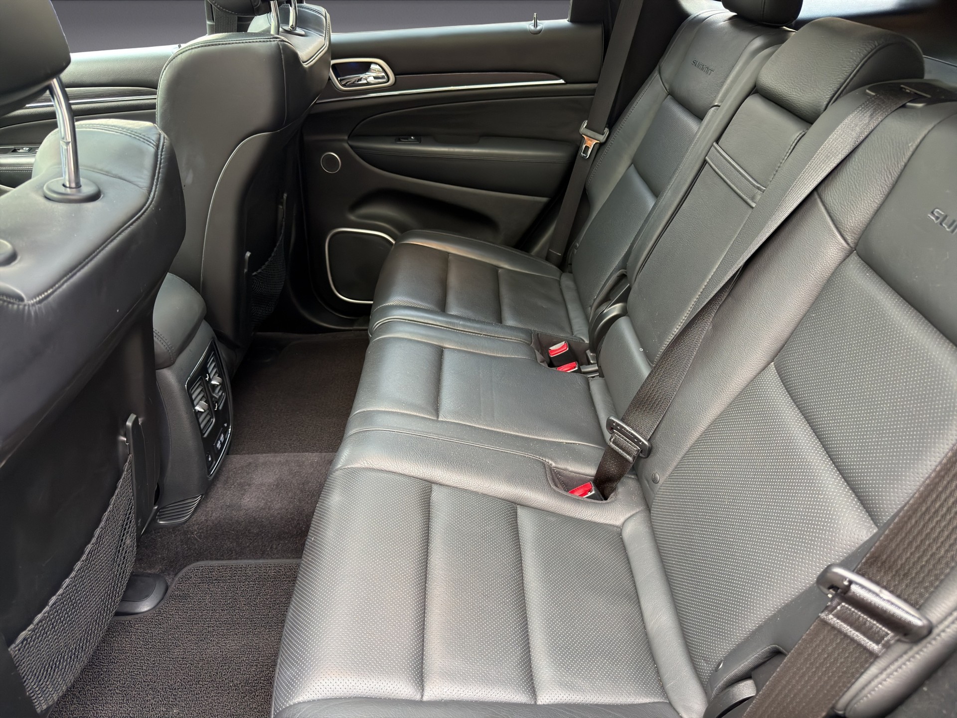 JEEP Grand Cherokee 3.0 CRD Summit Automatic-image-12