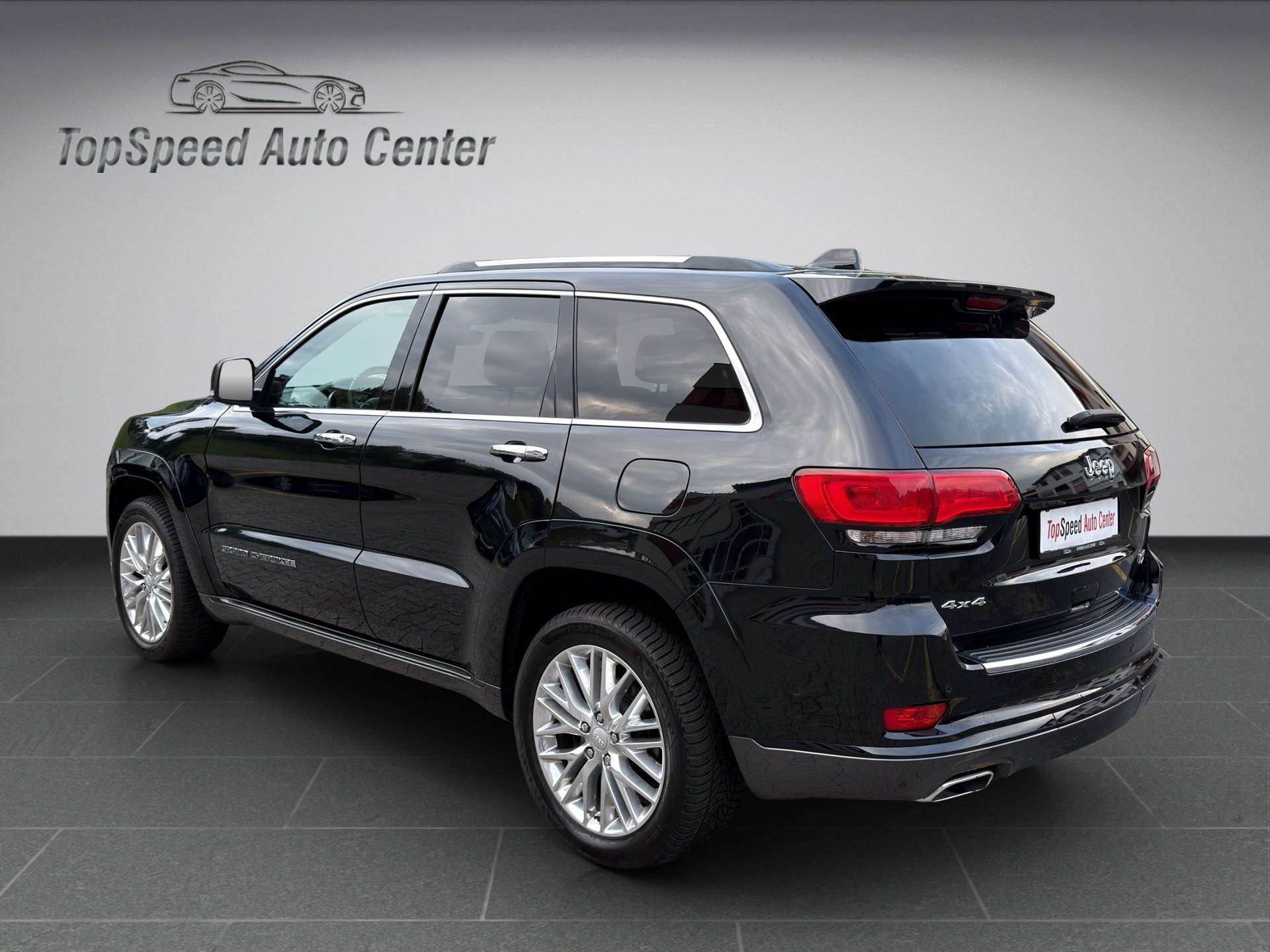 JEEP Grand Cherokee 3.0 CRD Summit Automatic-image-3