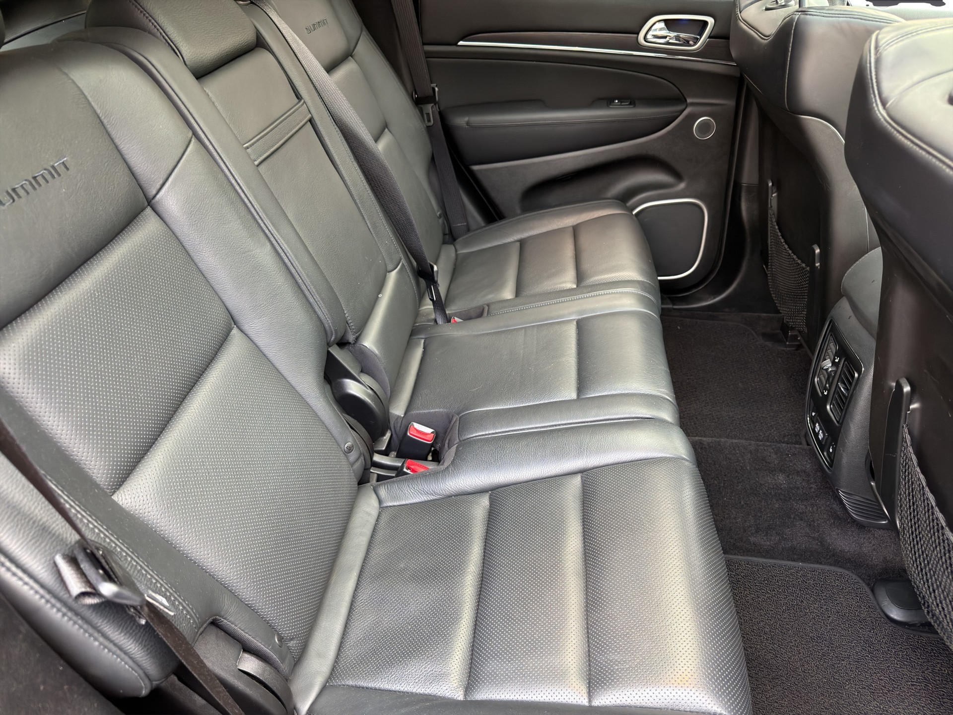 JEEP Grand Cherokee 3.0 CRD Summit Automatic-image-13