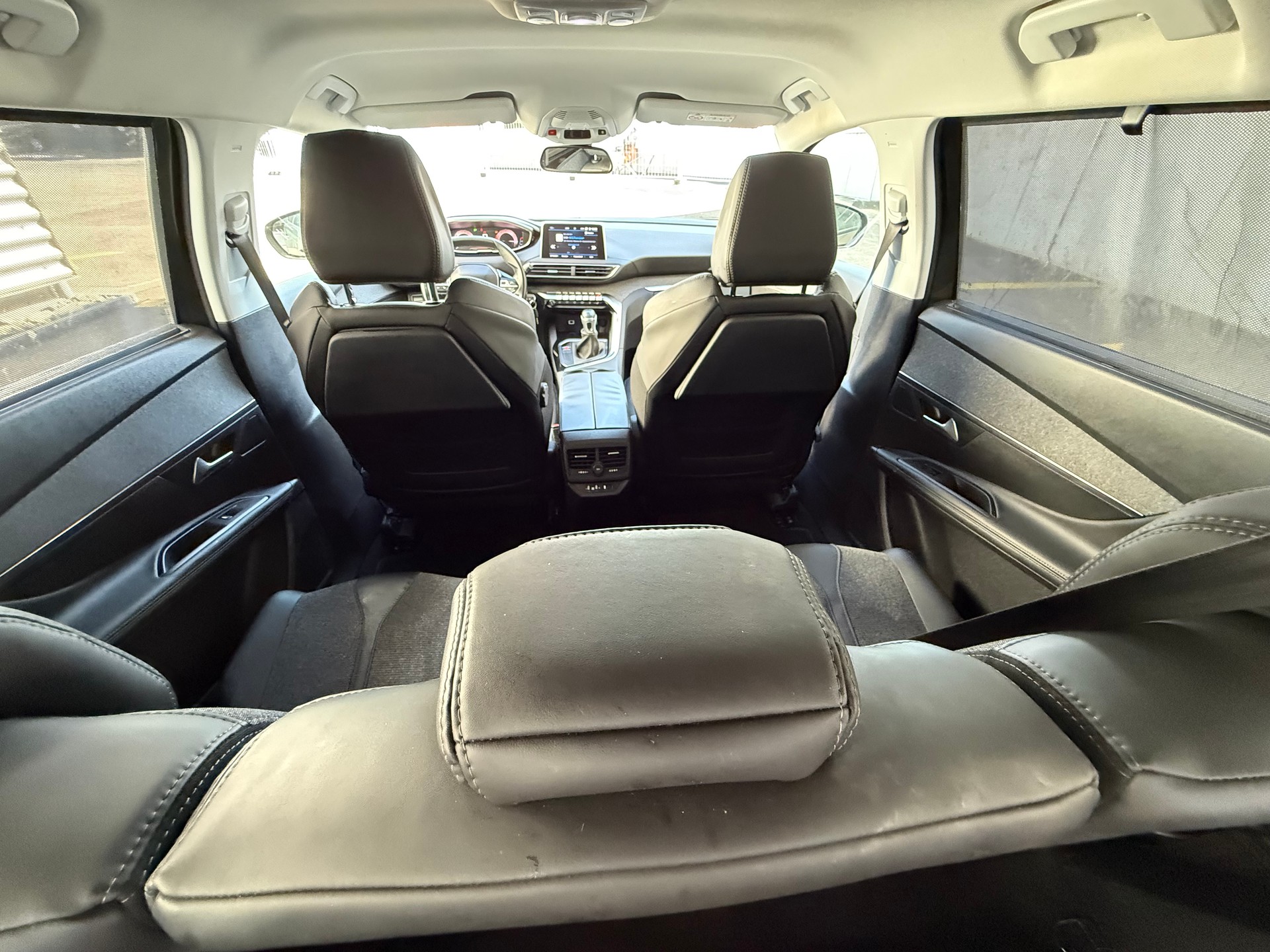 PEUGEOT 5008 1.2 Pure Tech Active-image-13