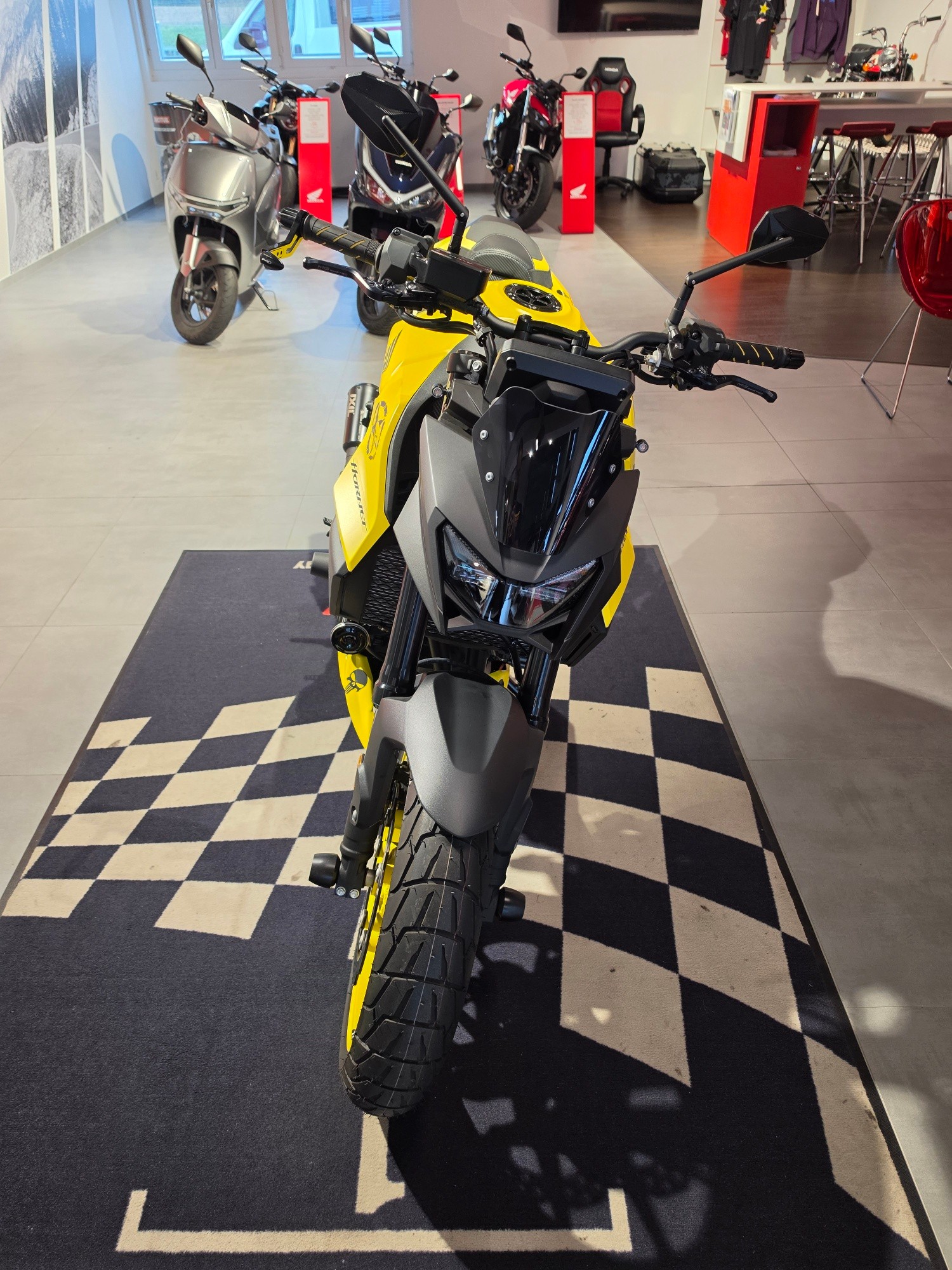 HONDA CB 750 Hornet-showroom-element-1