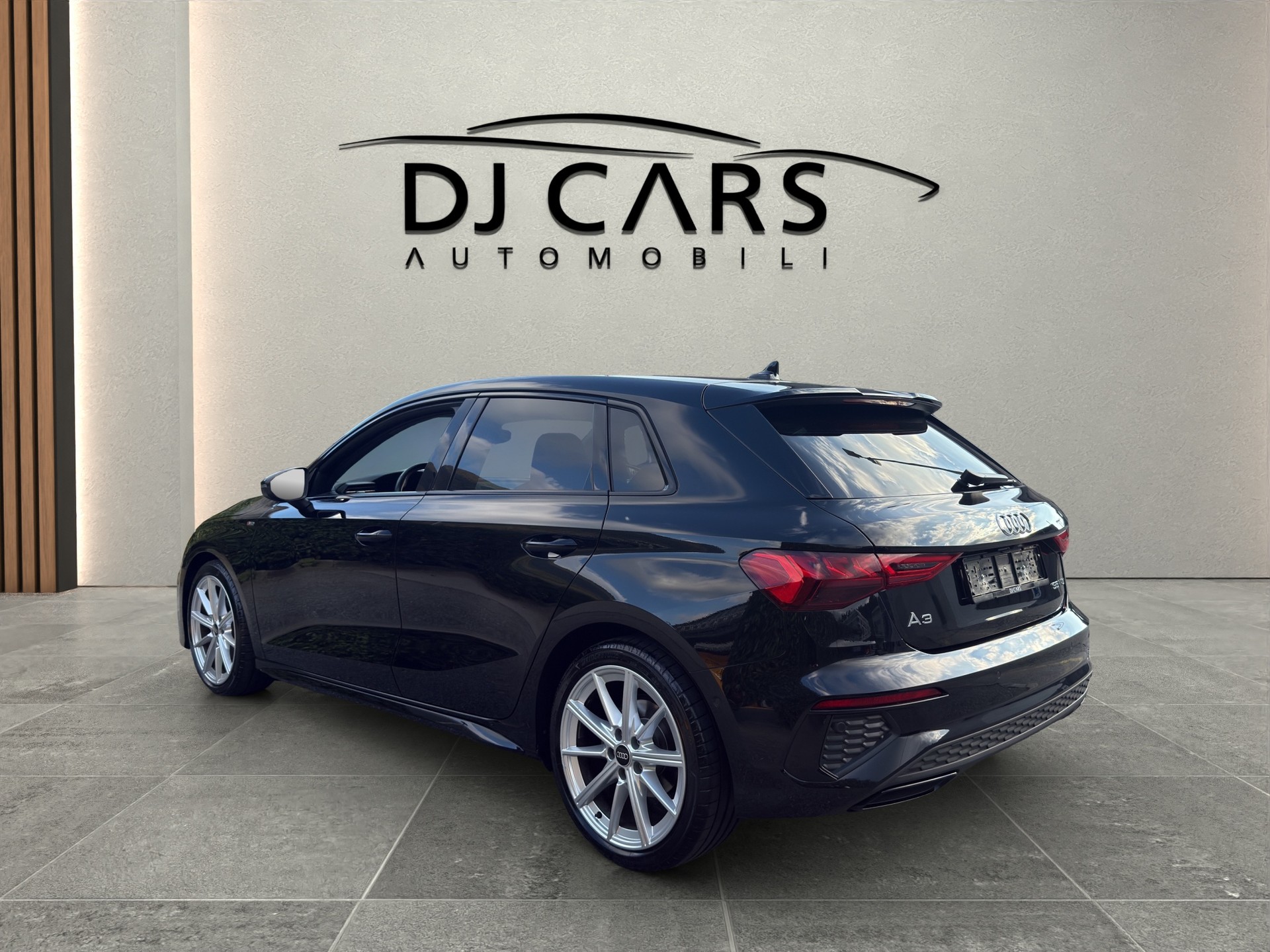 AUDI A3 Sportback 35 TFSI S line S-tronic-image-5