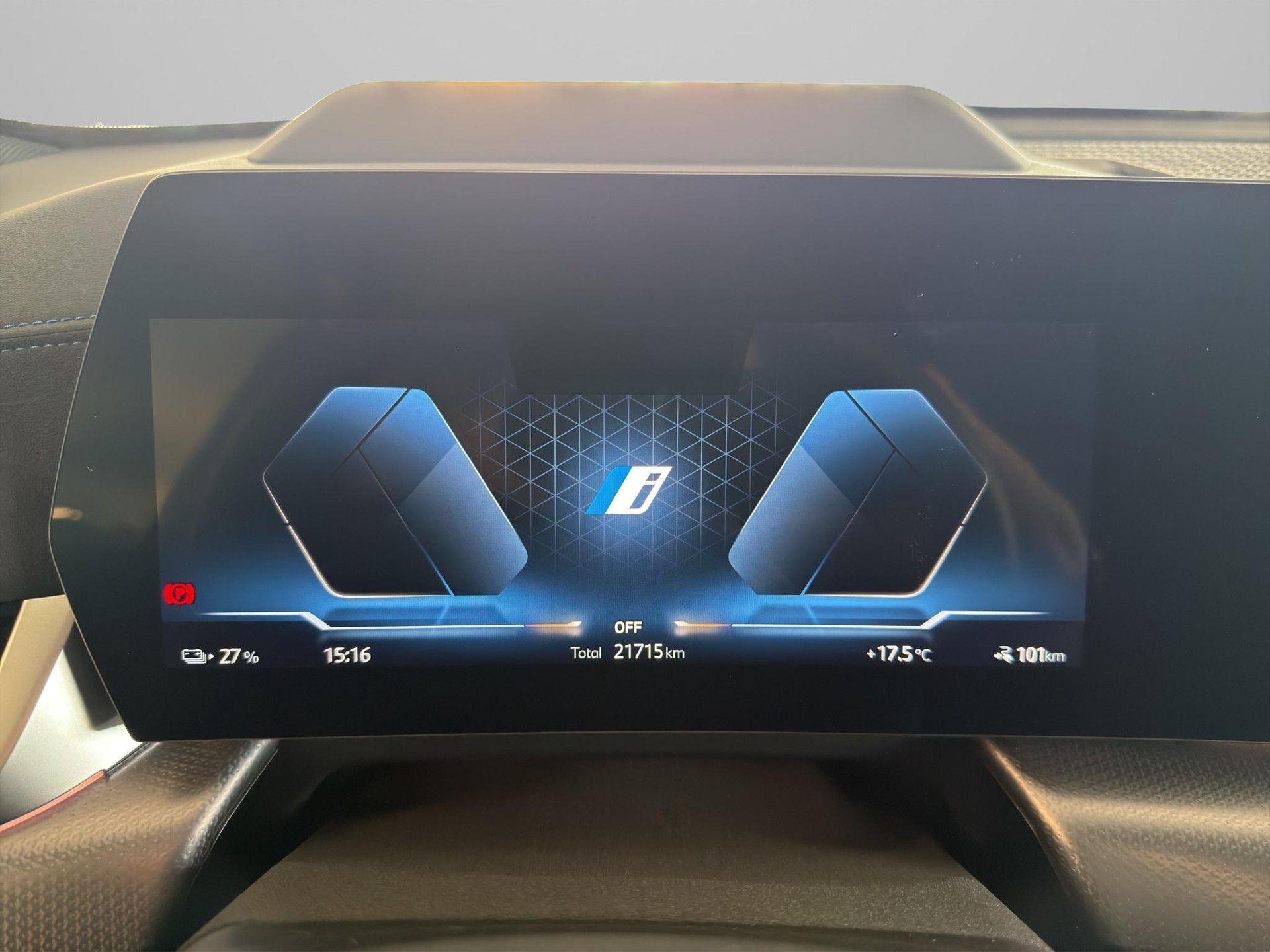 BMW iX2 xDrive30-image-16