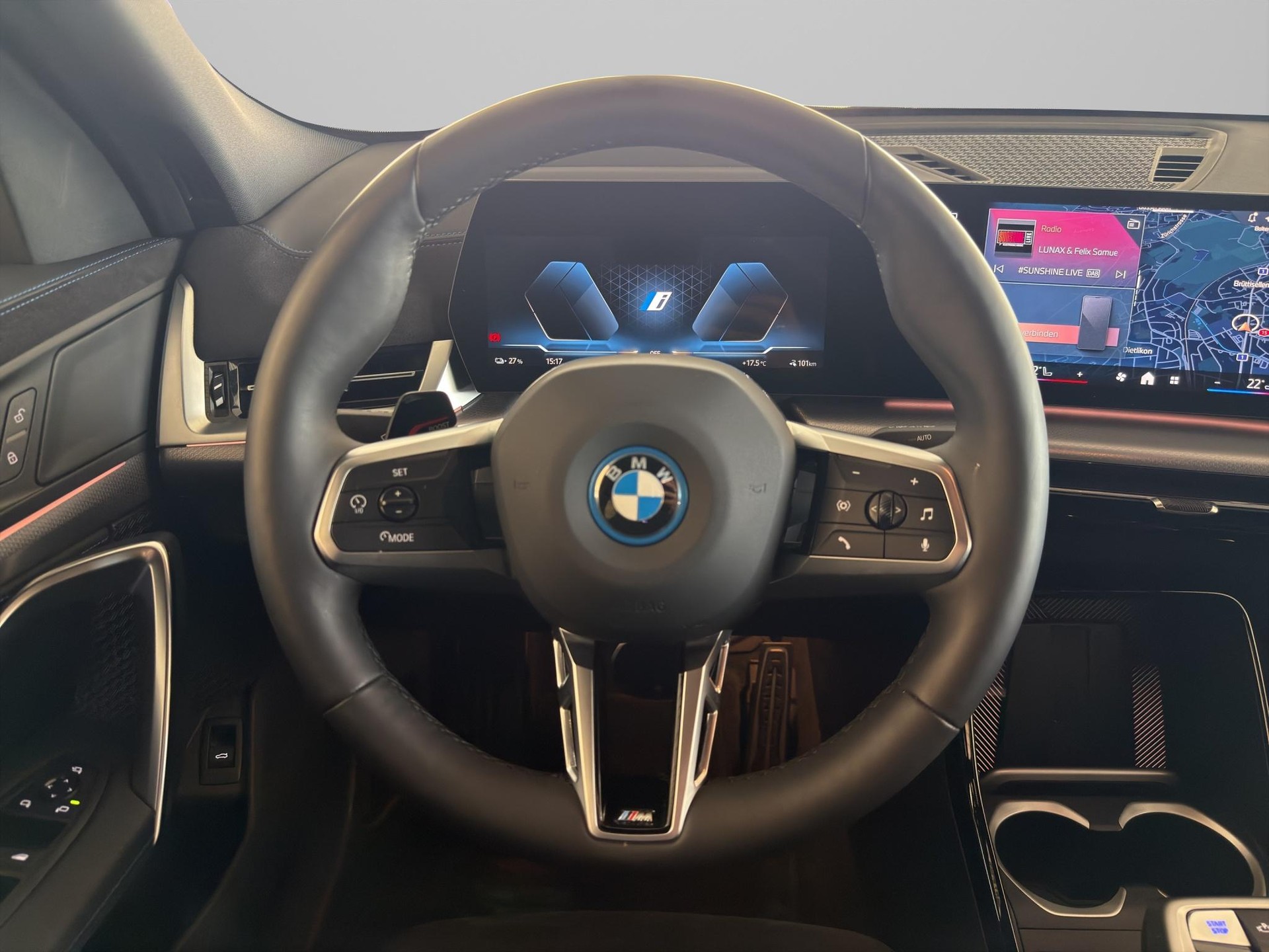 BMW iX2 xDrive30-image-13