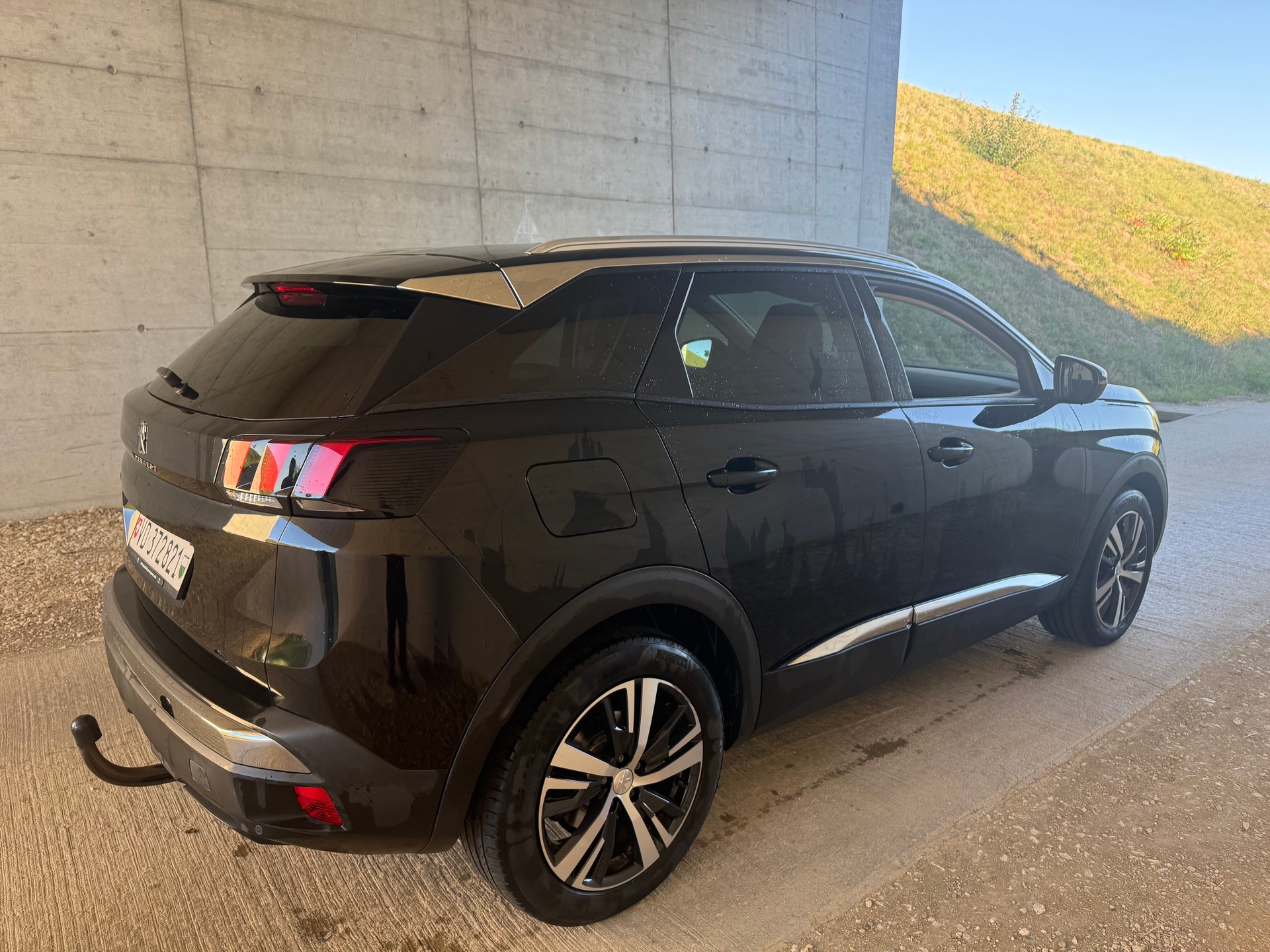 PEUGEOT 3008 1.2 PureTech Active EAT-image-4