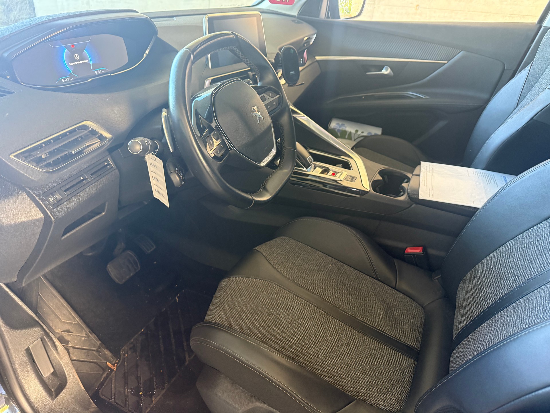 PEUGEOT 3008 1.2 PureTech Active EAT-image-8