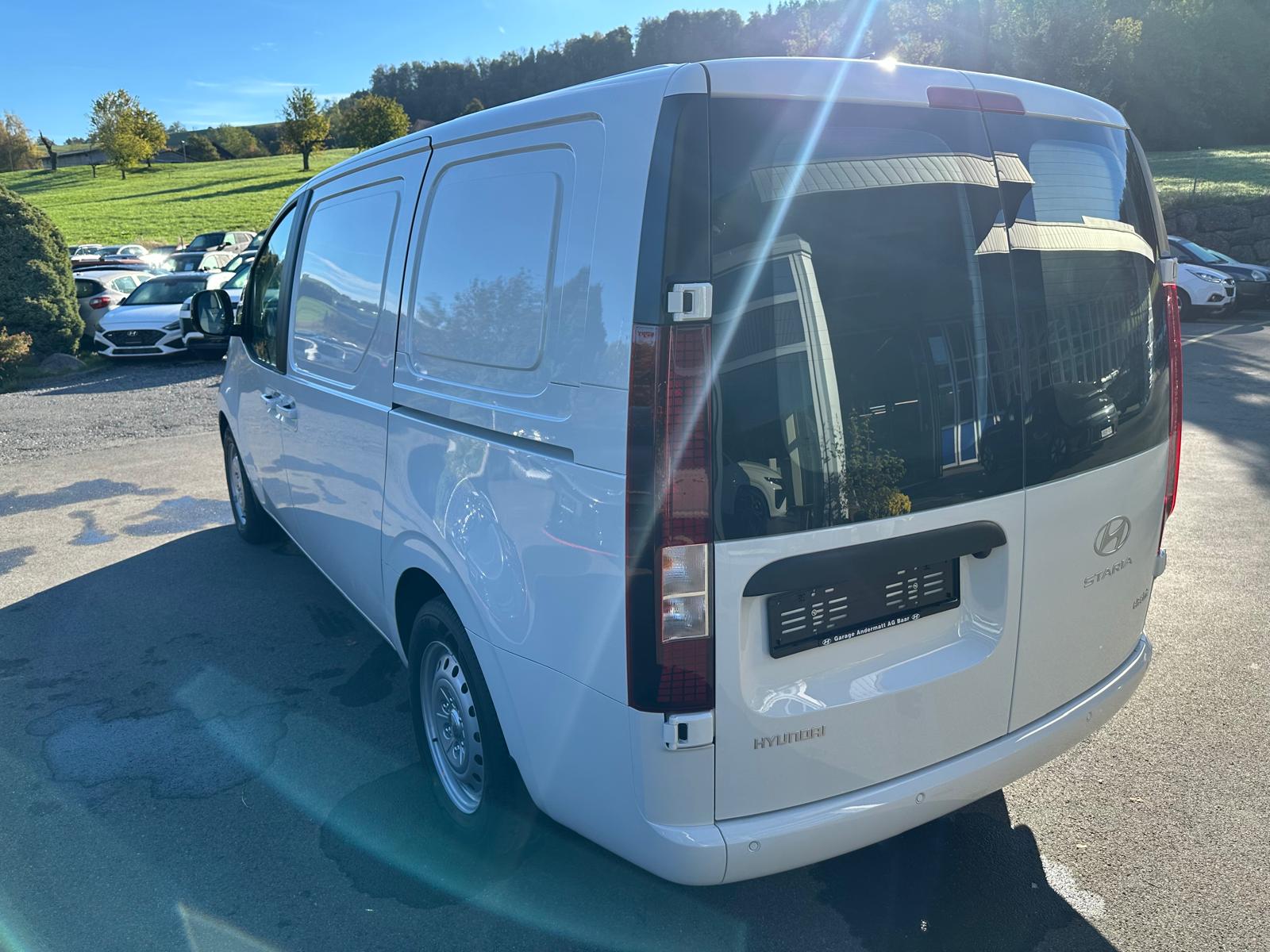 HYUNDAI Staria Cargo EV 84 kWh Amplia-image-6