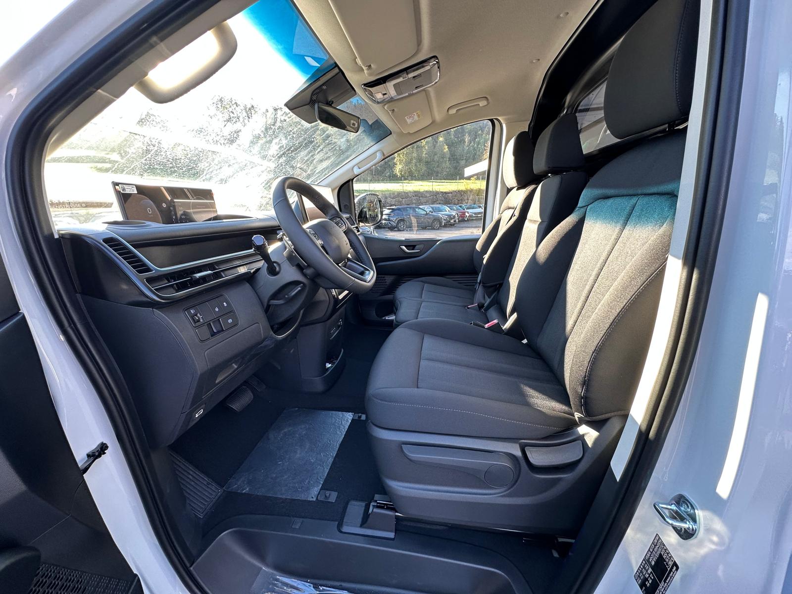 HYUNDAI Staria Cargo EV 84 kWh Amplia-image-14