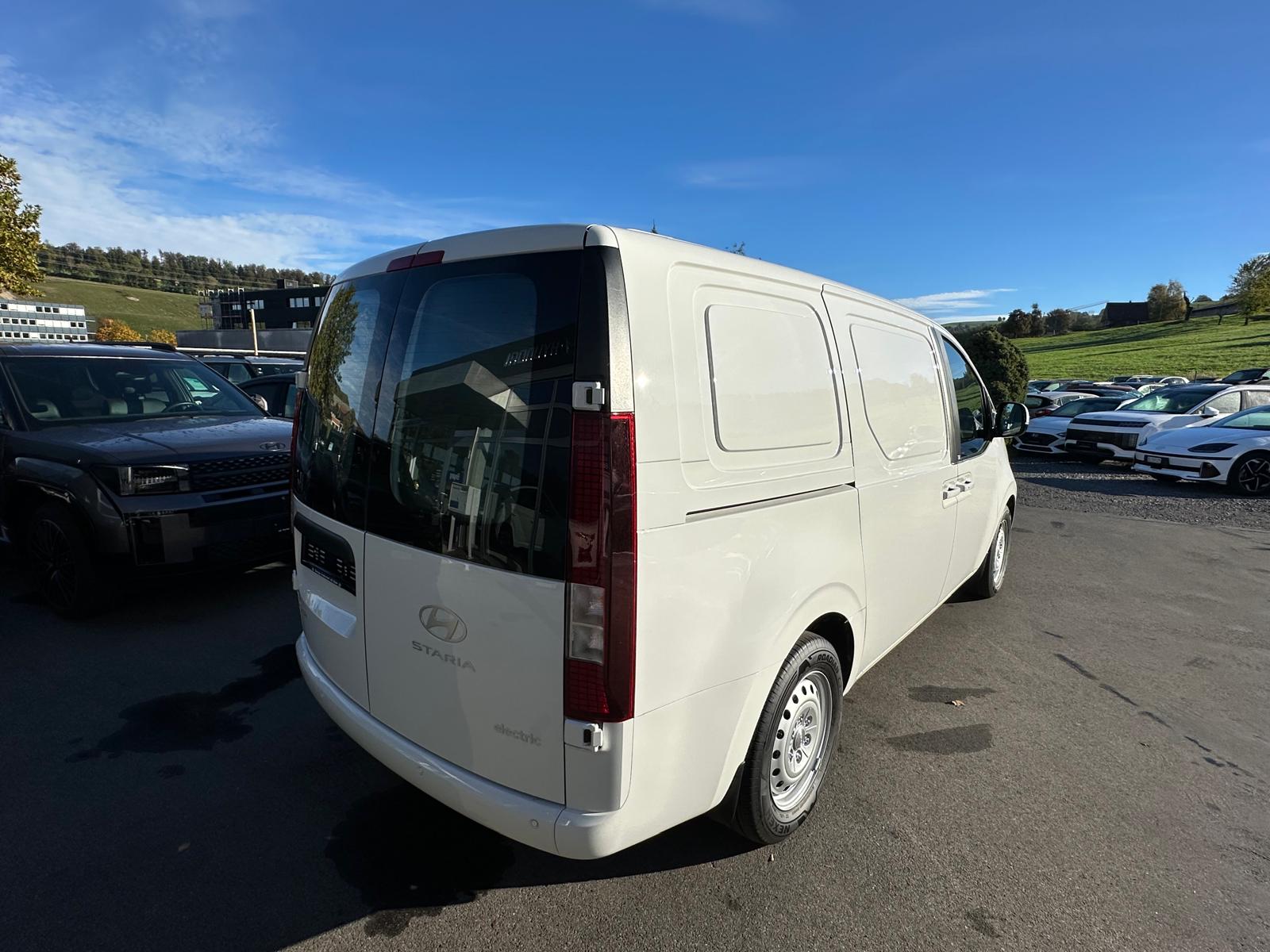 HYUNDAI Staria Cargo EV 84 kWh Amplia-image-11