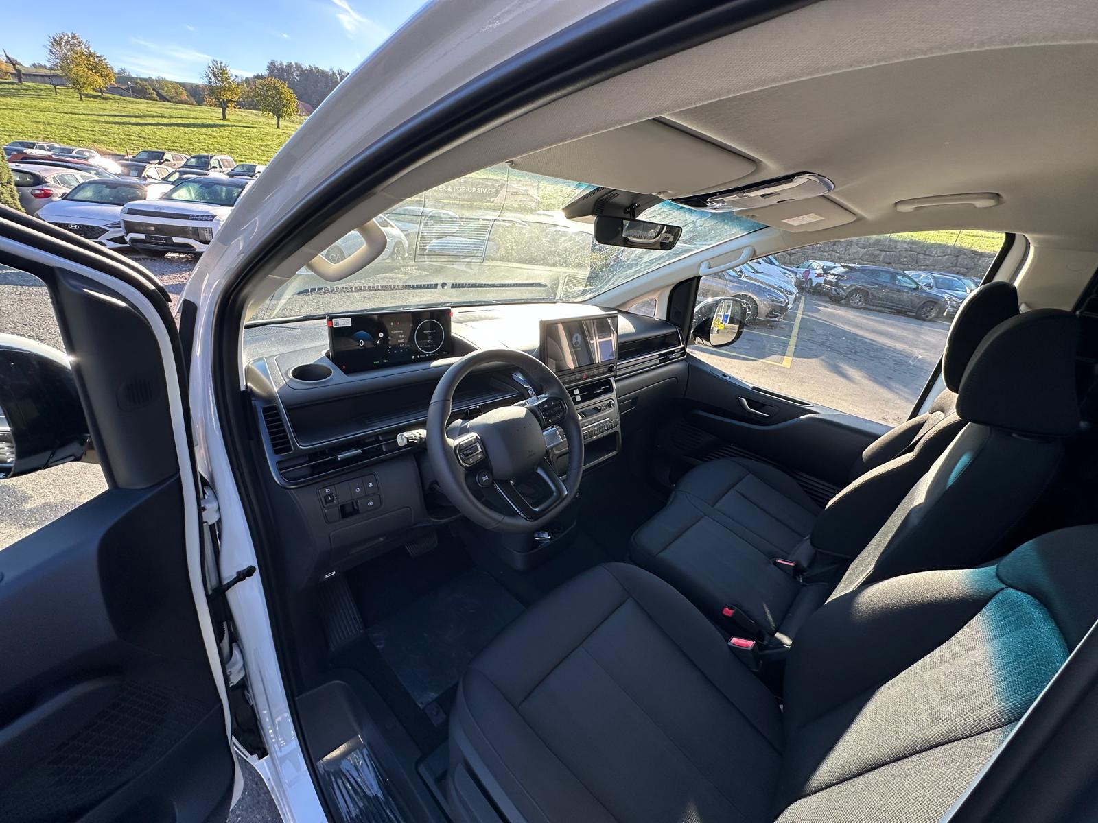 HYUNDAI Staria Cargo EV 84 kWh Amplia-image-15