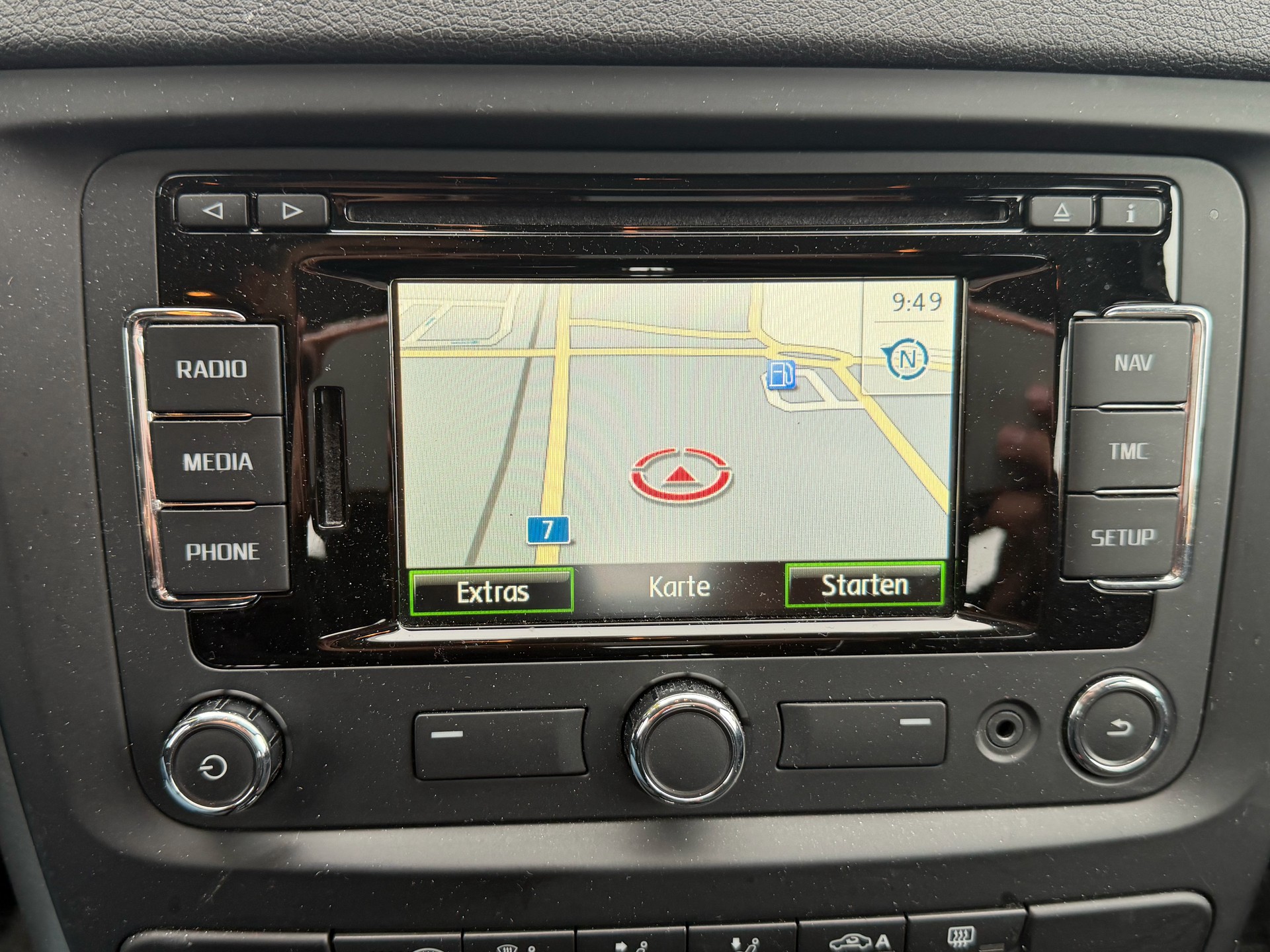 SKODA Yeti 1.6 TDI GL Ambition-image-16