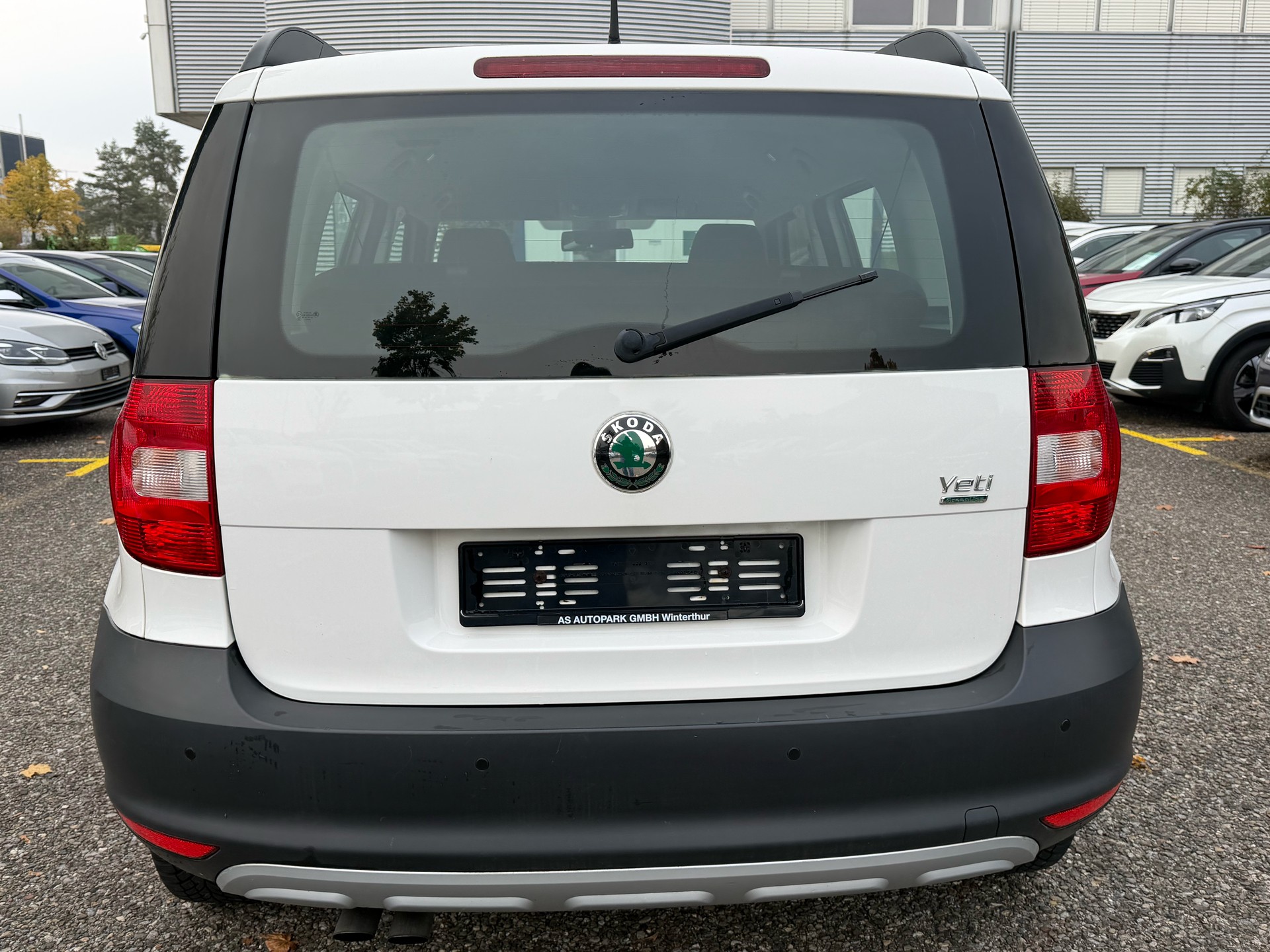 SKODA Yeti 1.6 TDI GL Ambition-image-5