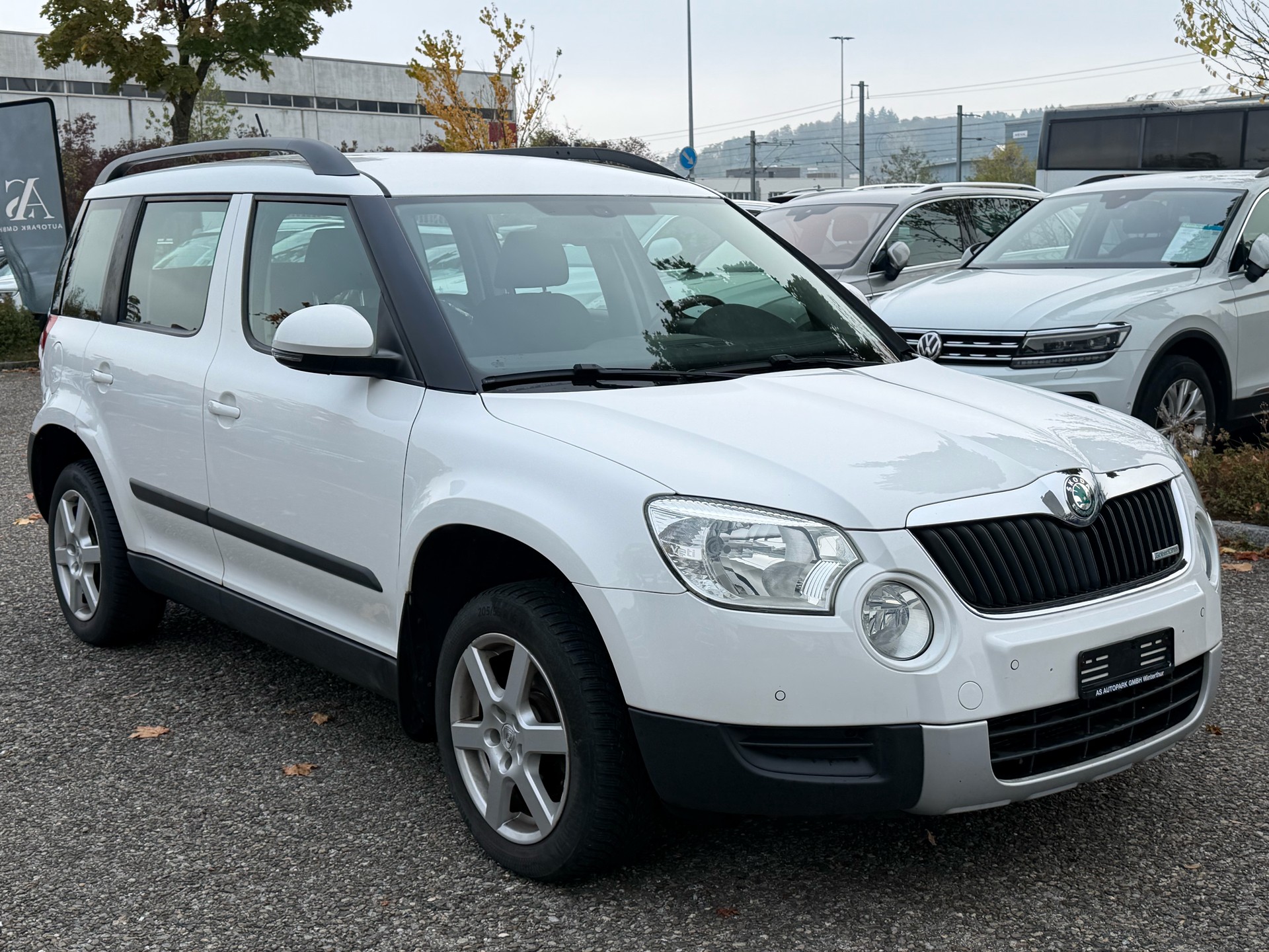 SKODA Yeti 1.6 TDI GL Ambition-showroom-element-2