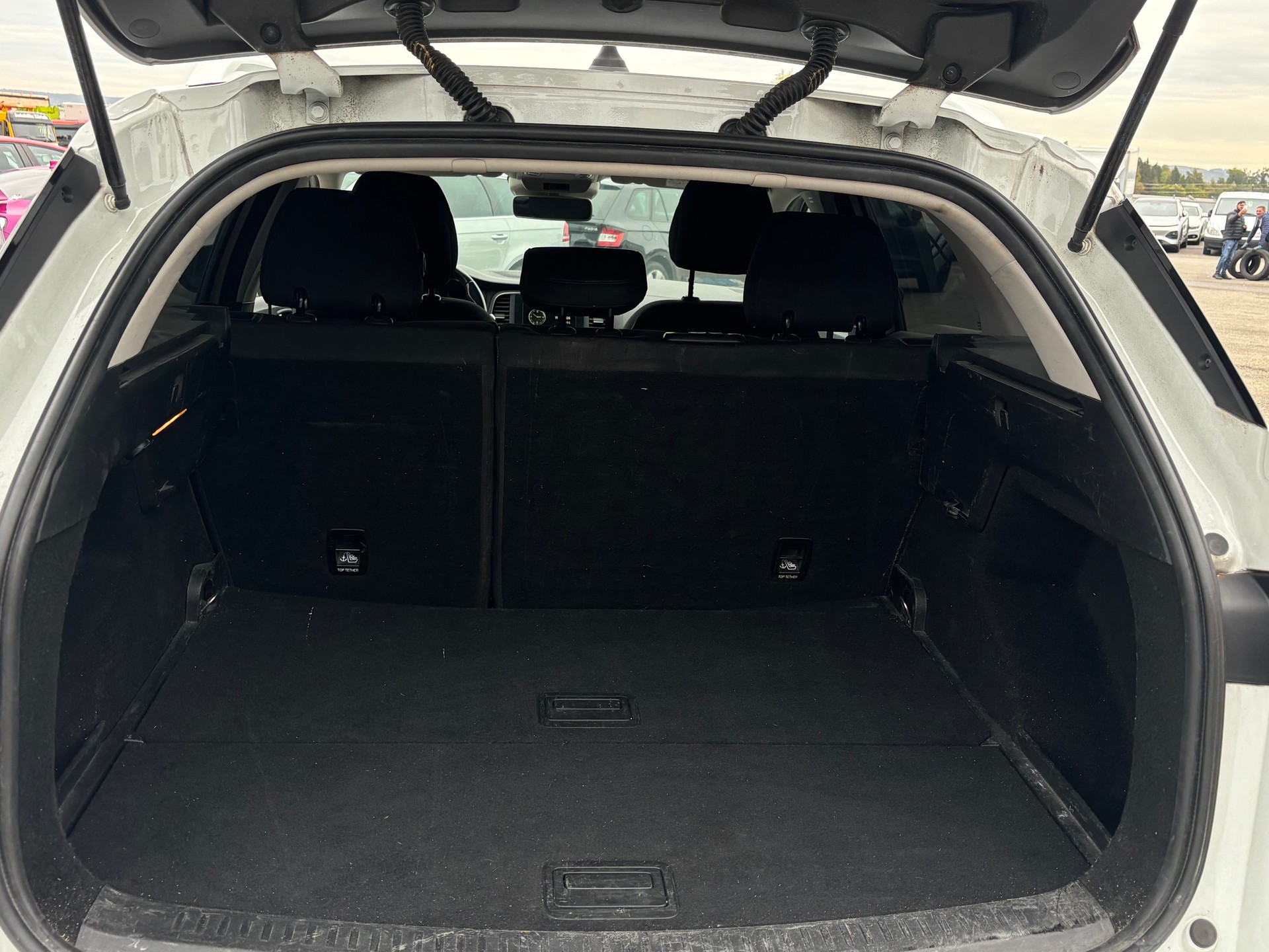 RENAULT Mégane Grandtour 1.5 dCi GT Line EDC-image-11