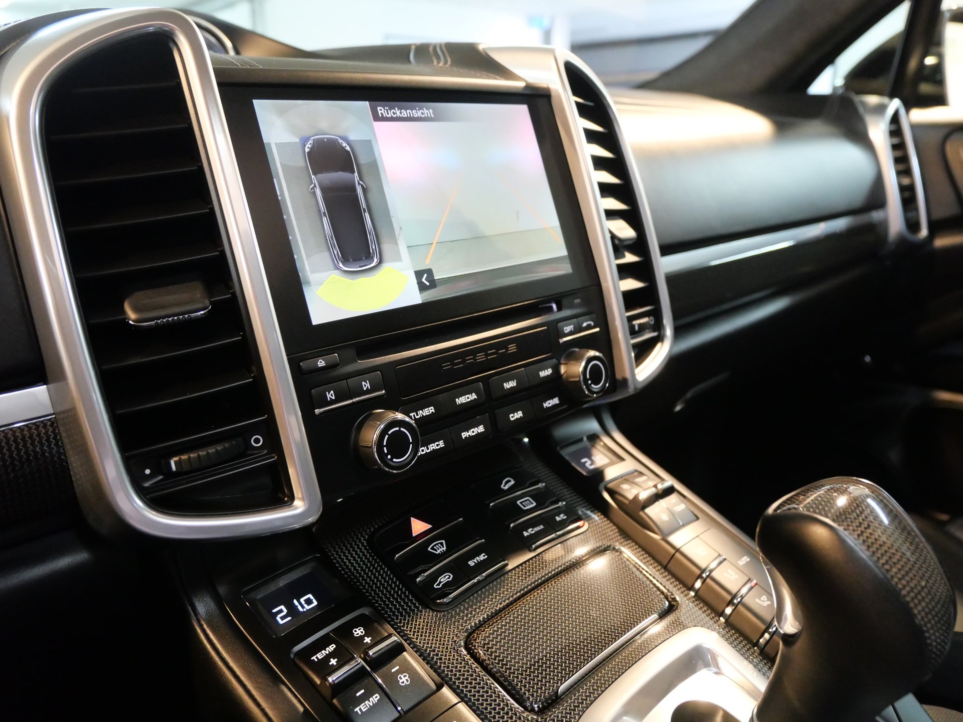 PORSCHE Cayenne GTS-image-20