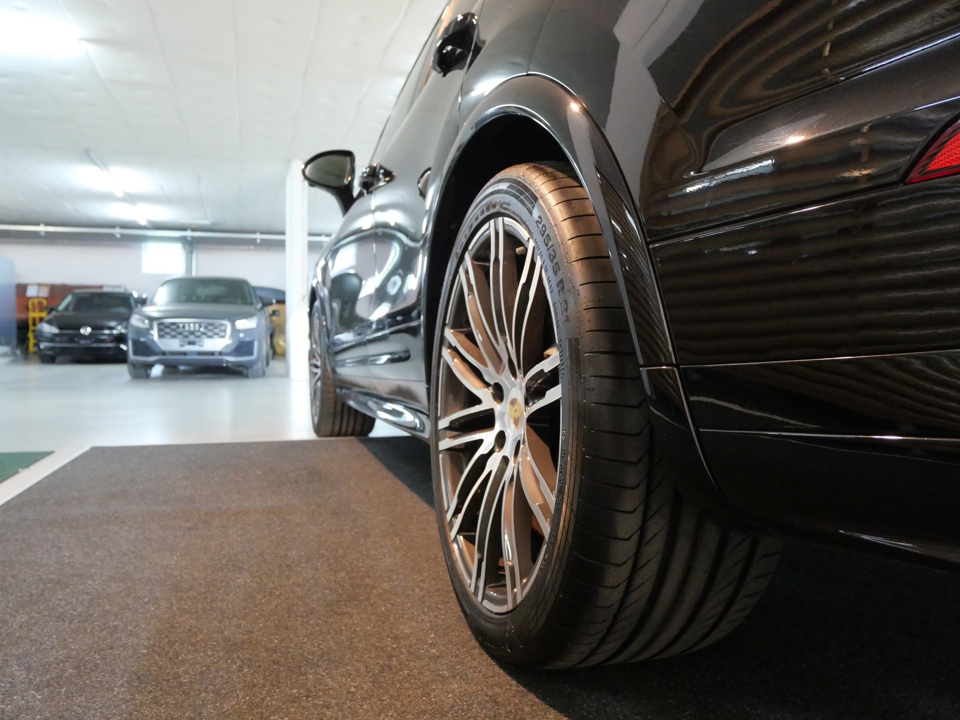 PORSCHE Cayenne GTS-image-15