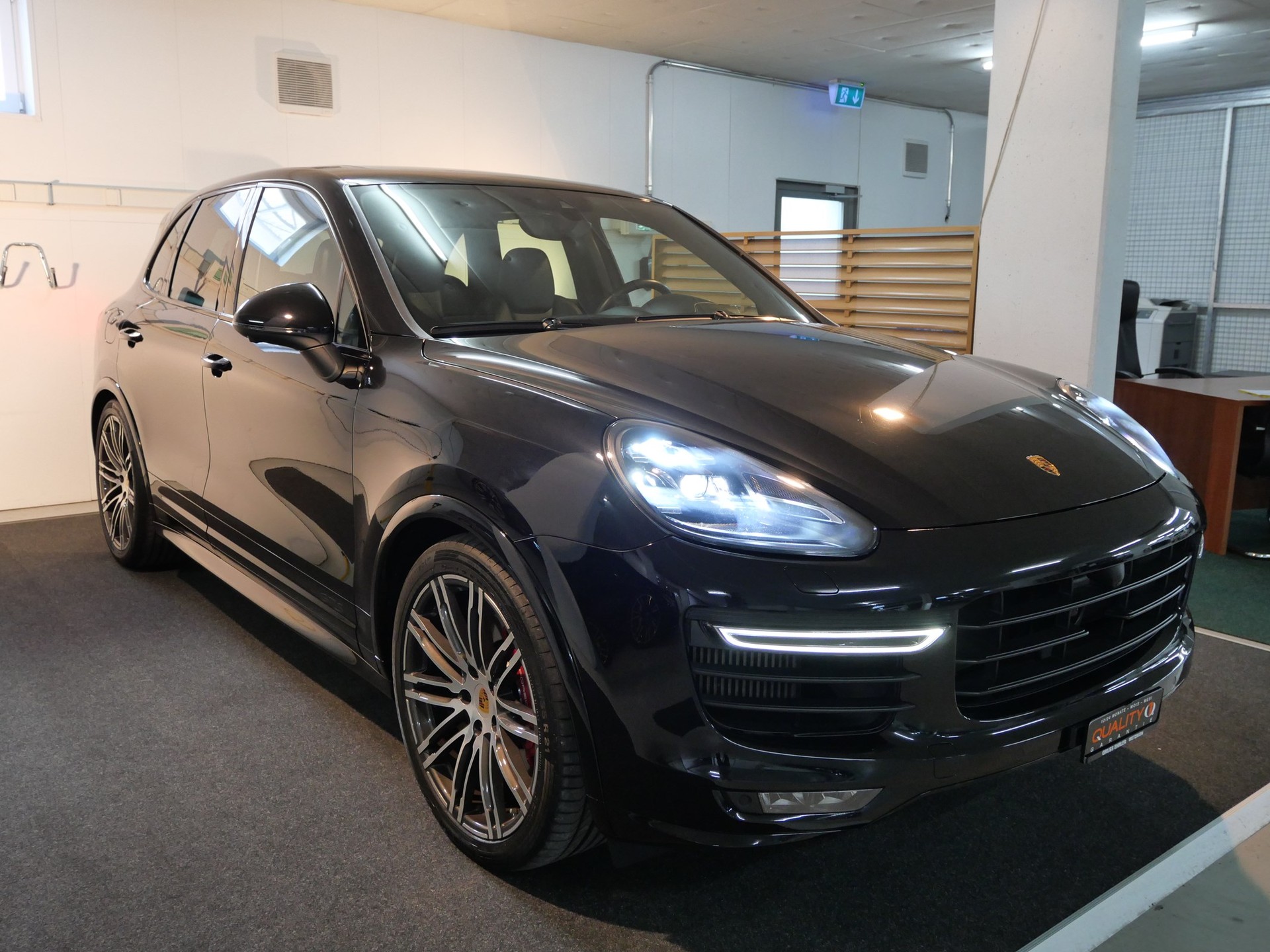PORSCHE Cayenne GTS-image-5