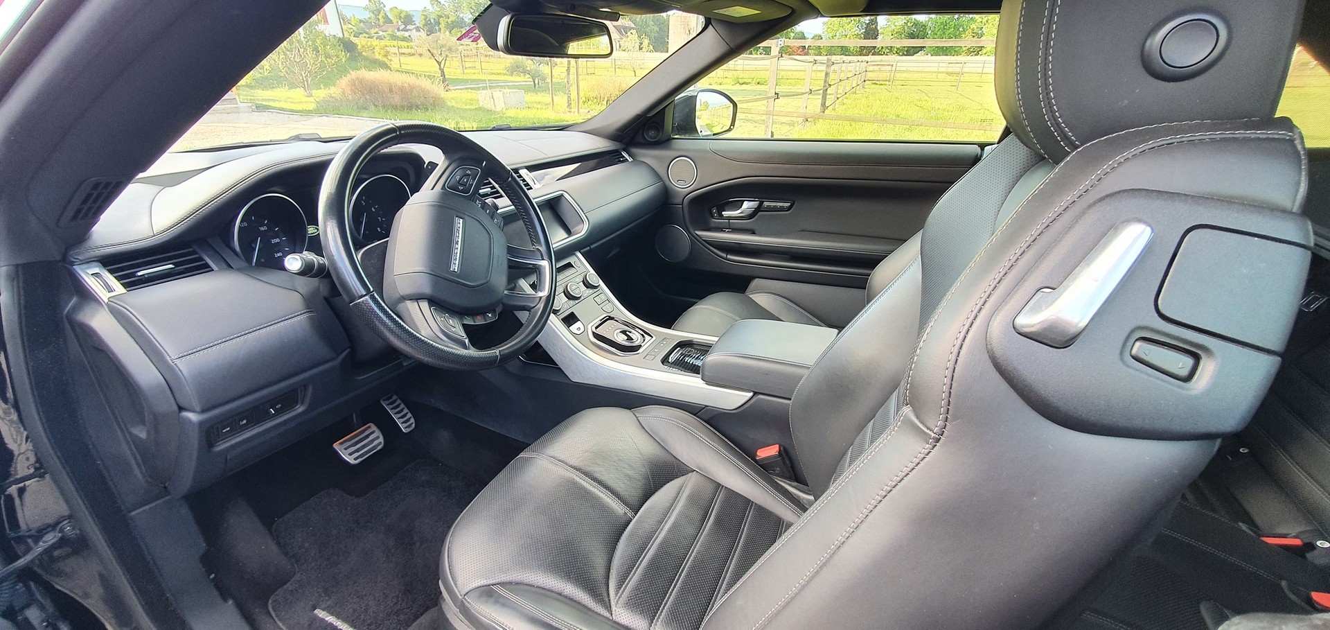 LAND ROVER Range Rover Evoque Convert. 2.0Si4 HSE Dynamic AT9-image-3