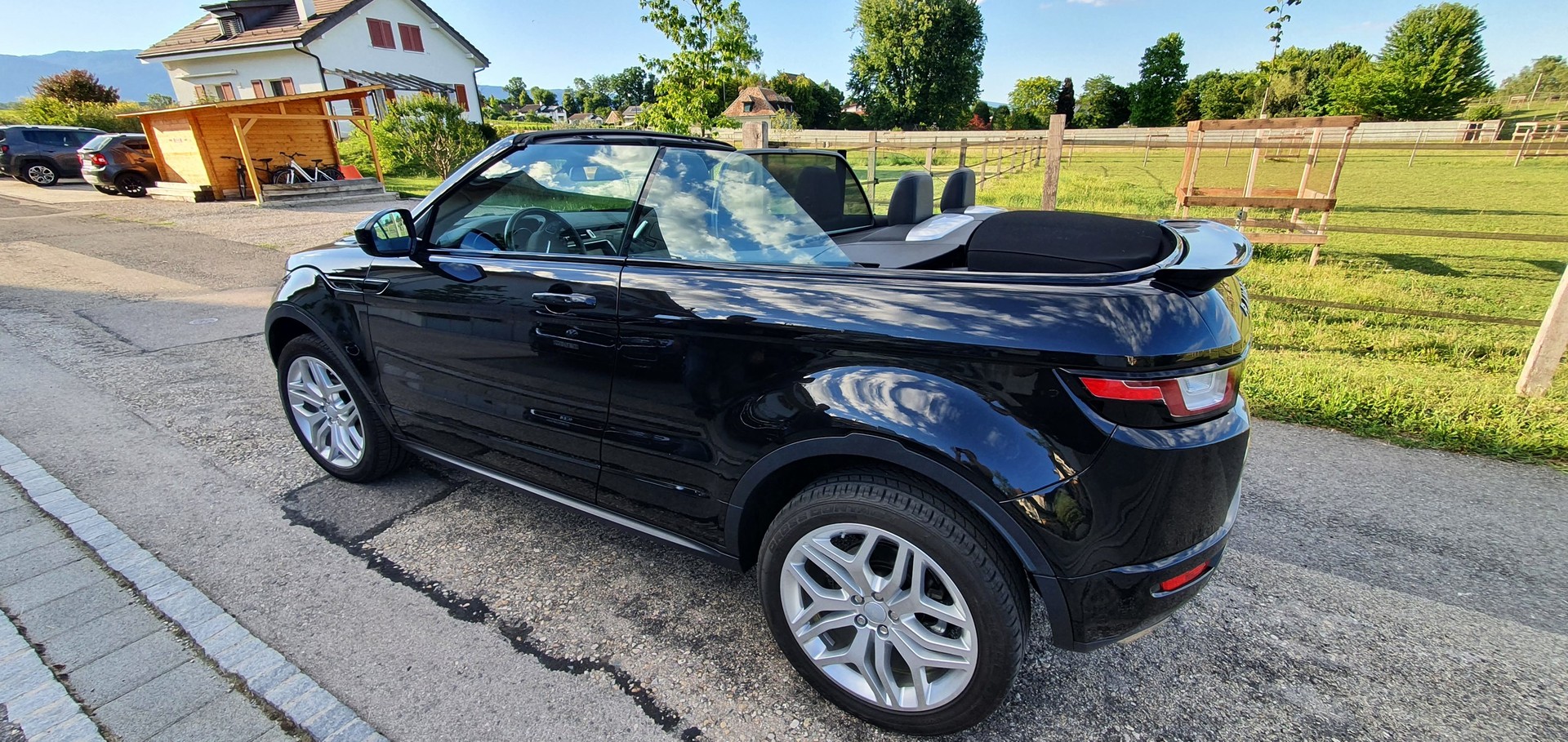 LAND ROVER Range Rover Evoque Convert. 2.0Si4 HSE Dynamic AT9-image-4