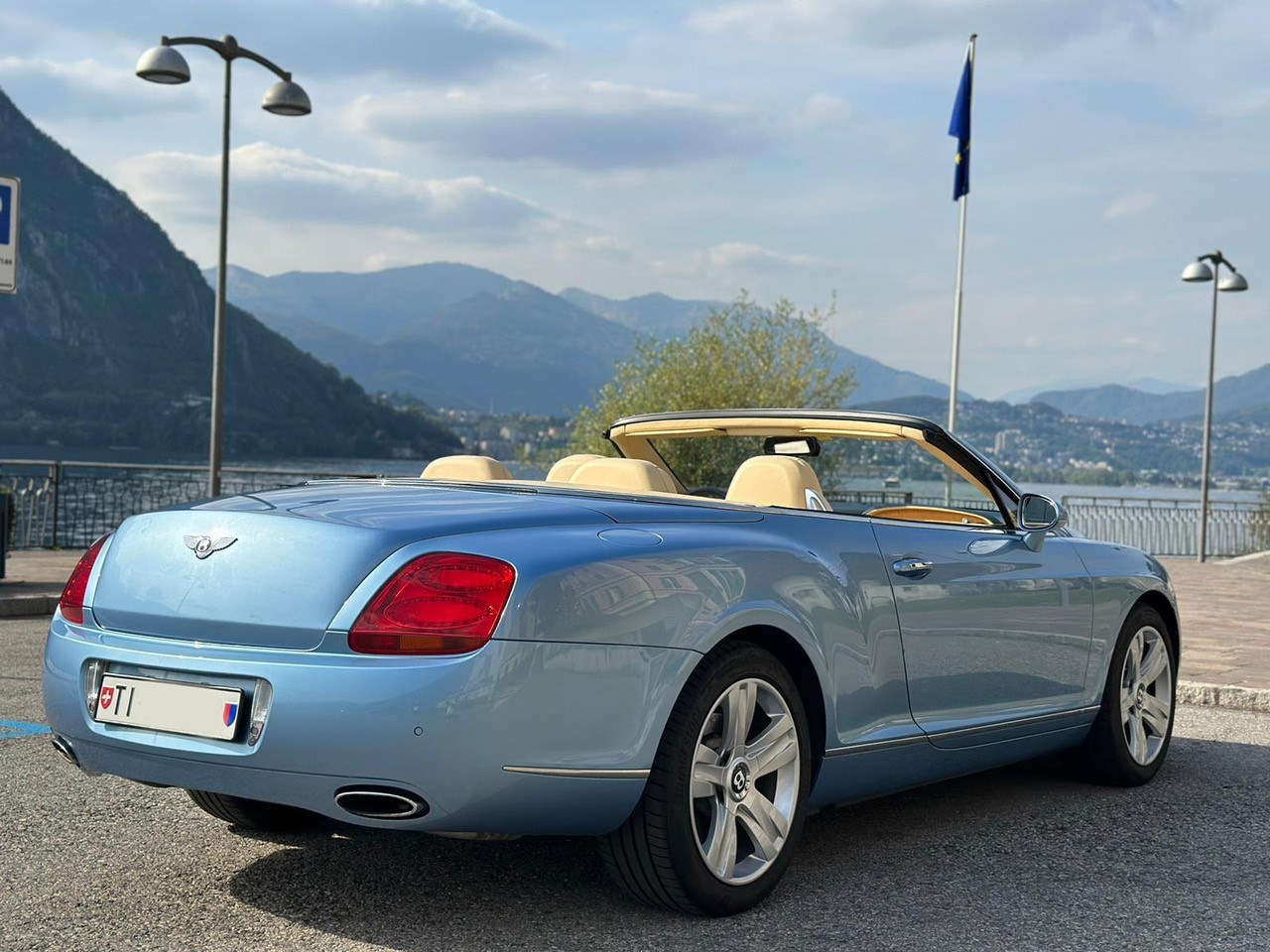 BENTLEY Continental GTC 6.0-image-1