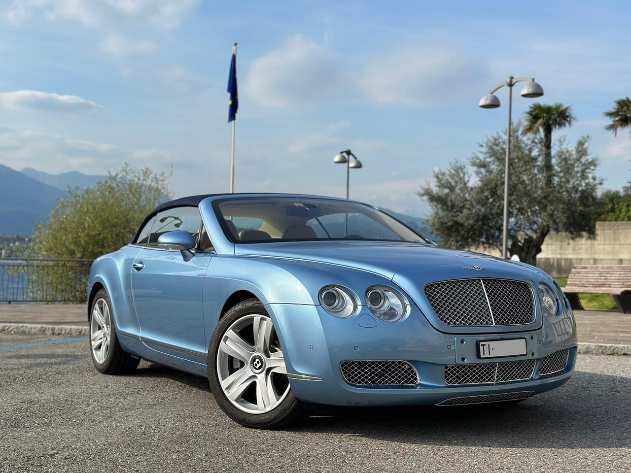 BENTLEY Continental GTC 6.0-image-5
