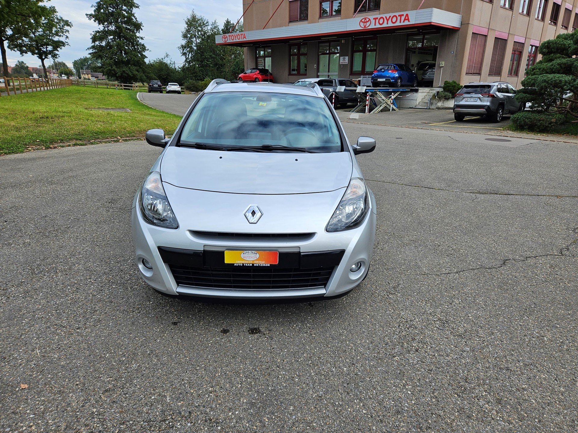 RENAULT Clio Grandtour 1.2 16V Turbo Night&Day-image-2