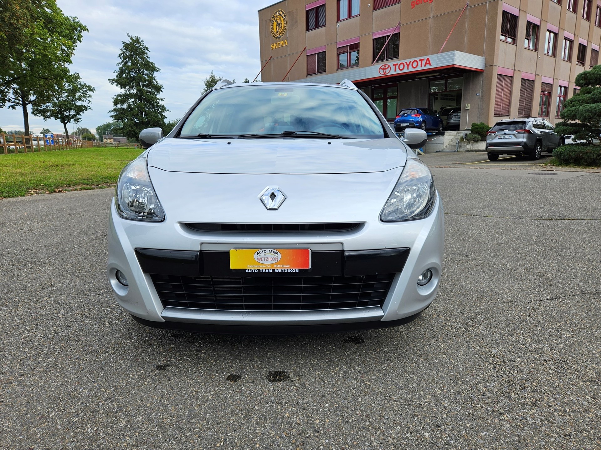 RENAULT Clio Grandtour 1.2 16V Turbo Night&Day-image-11