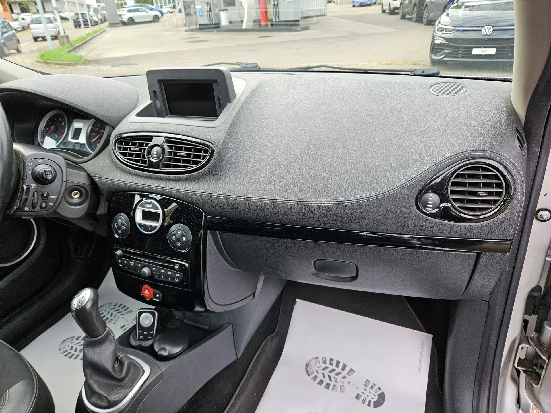 RENAULT Clio Grandtour 1.2 16V Turbo Night&Day-image-12