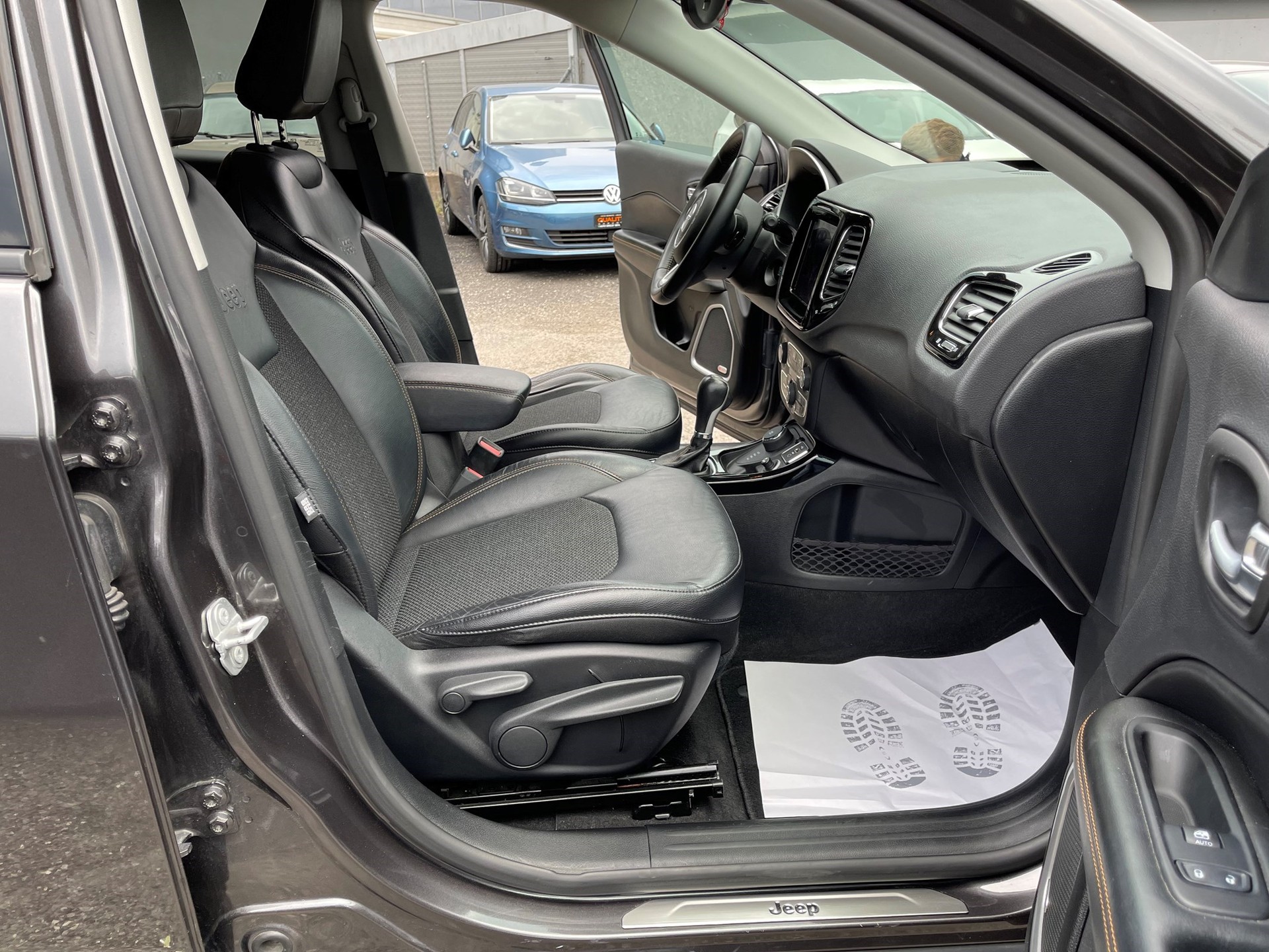 JEEP Compass 2.0CRD Opening Edition AWD 9ATX-image-7