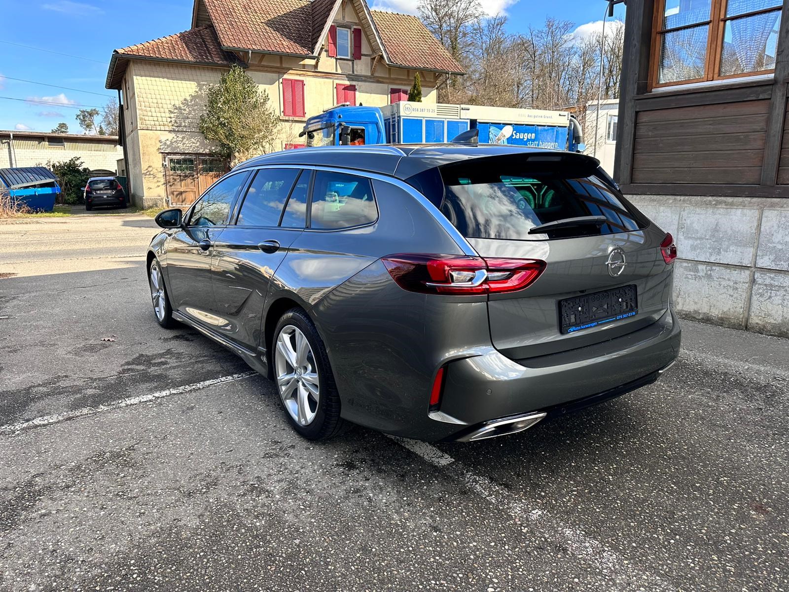 OPEL Insignia 2.0 BiDTI Sports Tourer GSI 4WD Auto-image-2