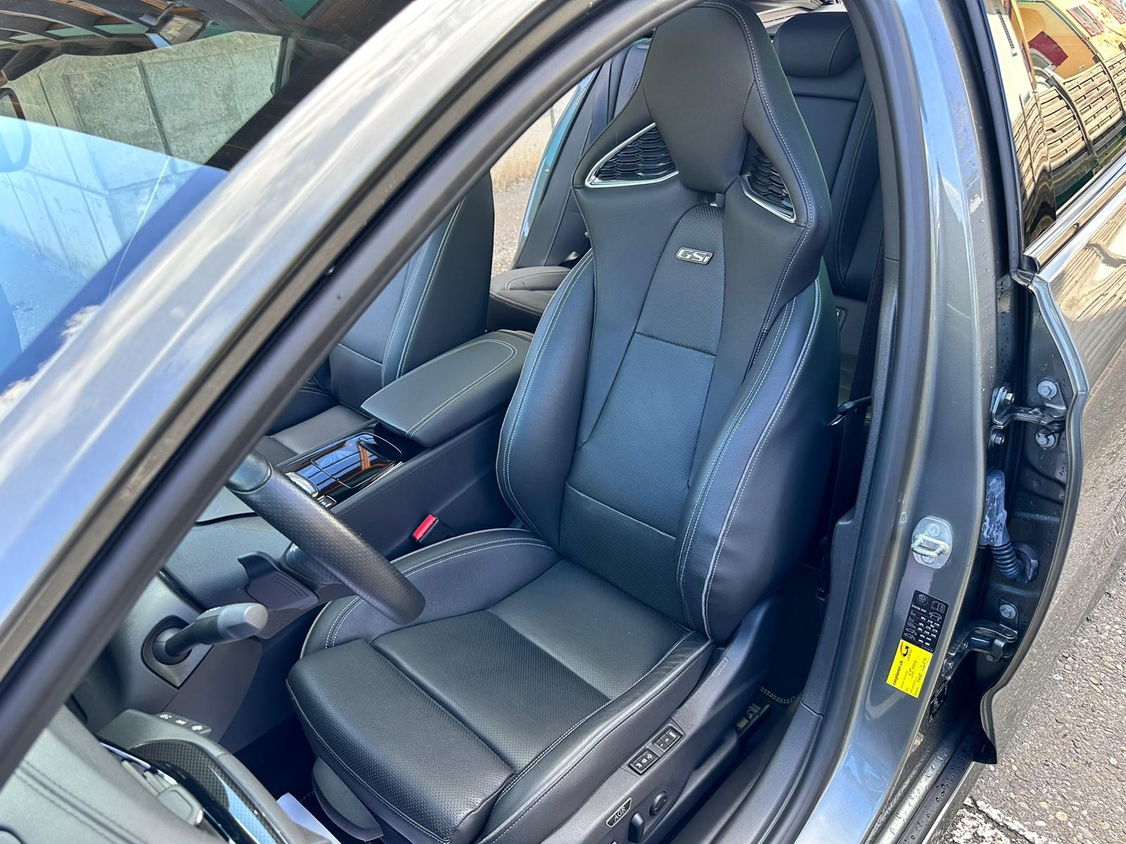 OPEL Insignia 2.0 BiDTI Sports Tourer GSI 4WD Auto-image-10