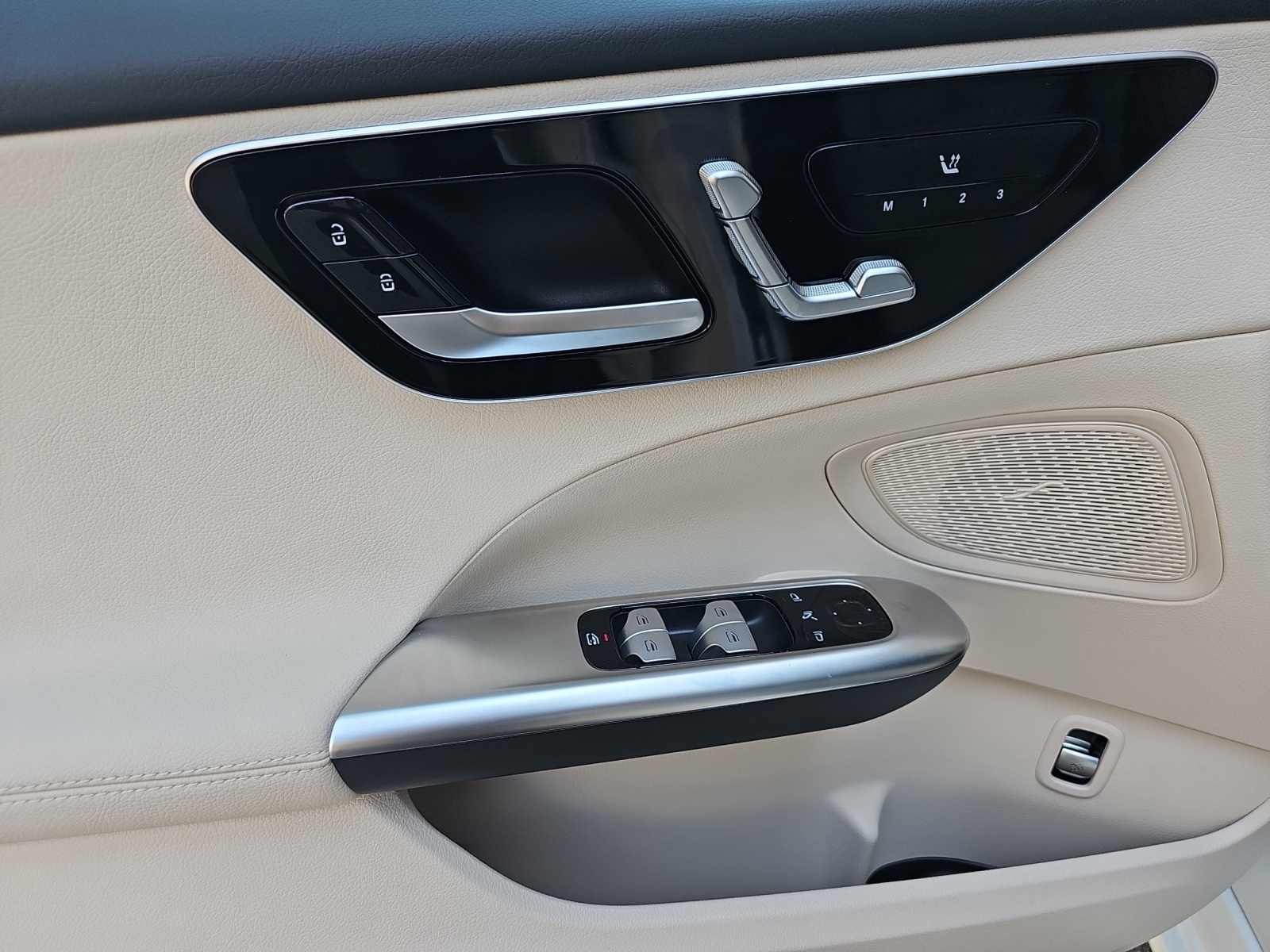 MERCEDES-BENZ C 220 d 4 Matic Avantgarde-image-12