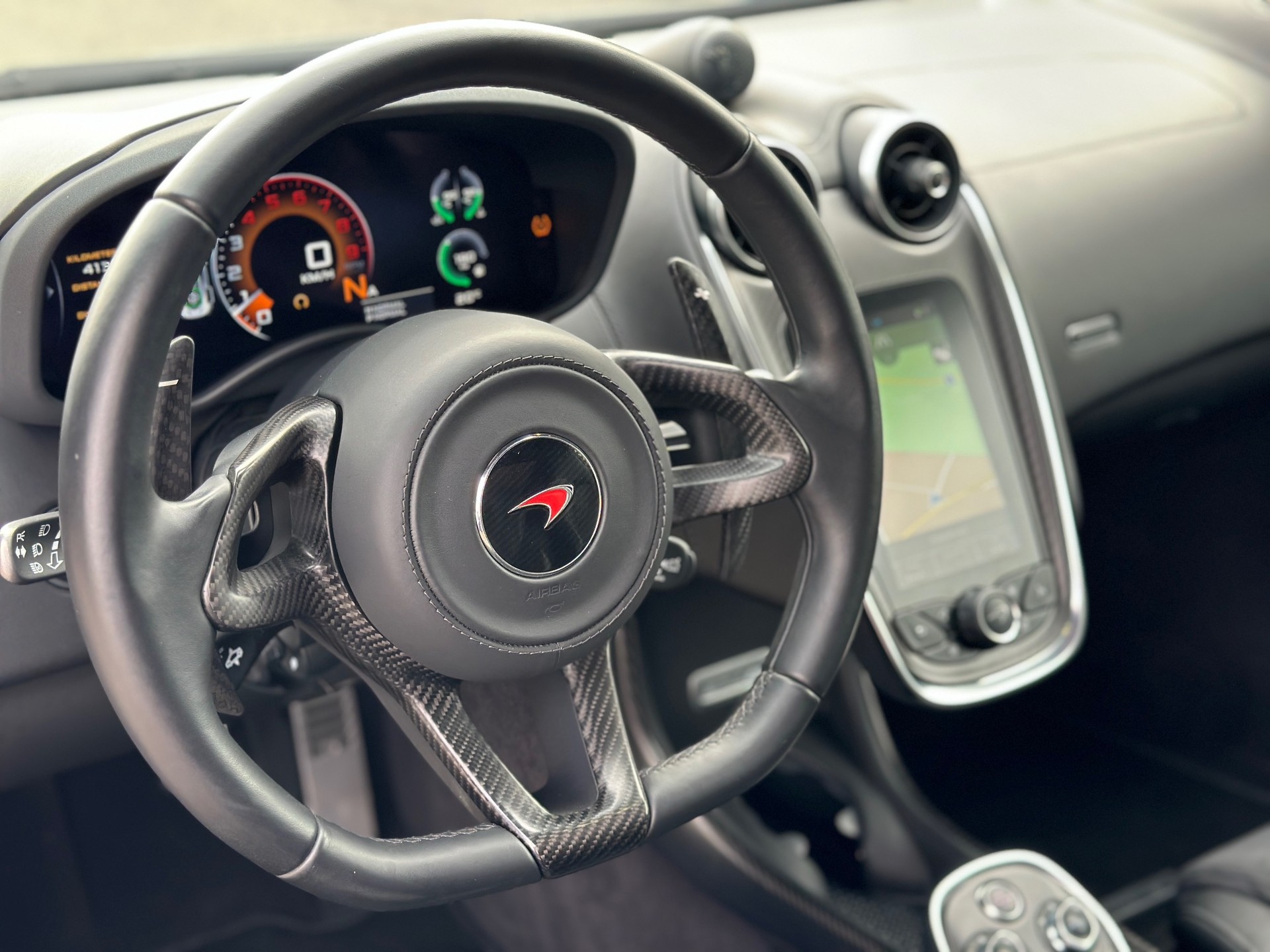 McLAREN 570GT Coupé 3.8 V8 SSG-image-9
