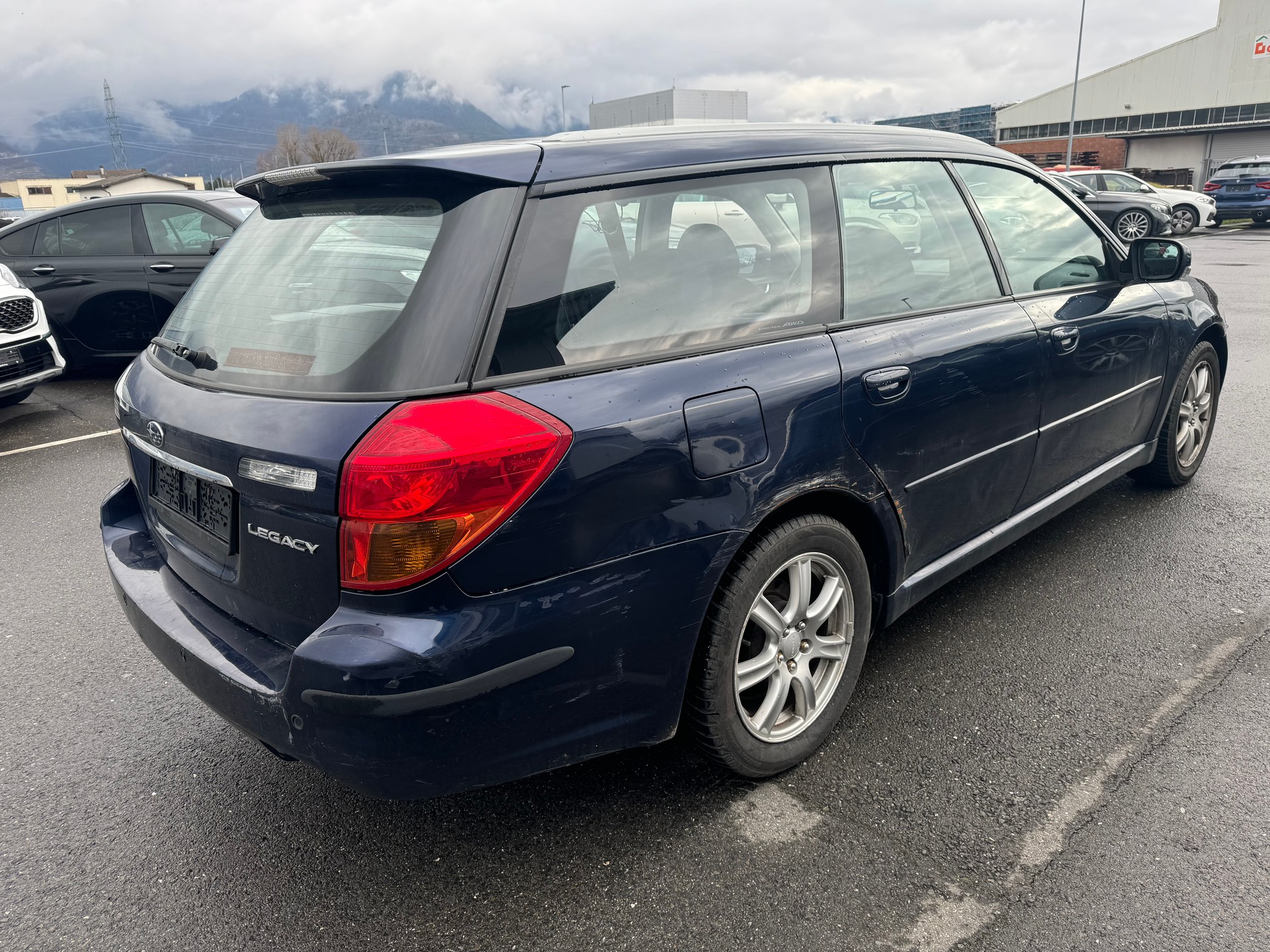 SUBARU Legacy 2.0i AWD-image-3
