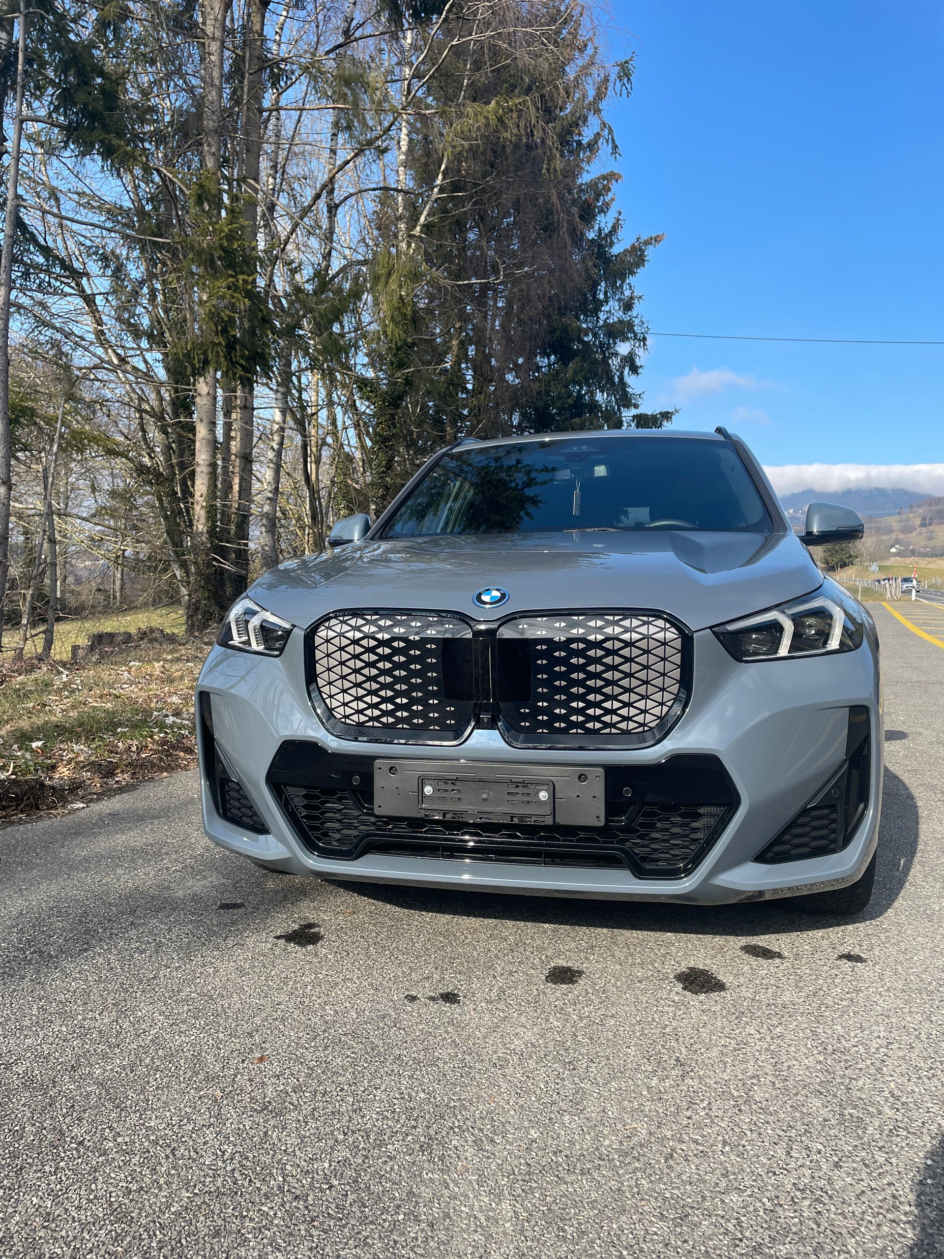 BMW iX1 xDrive 30 M Sport-image-5