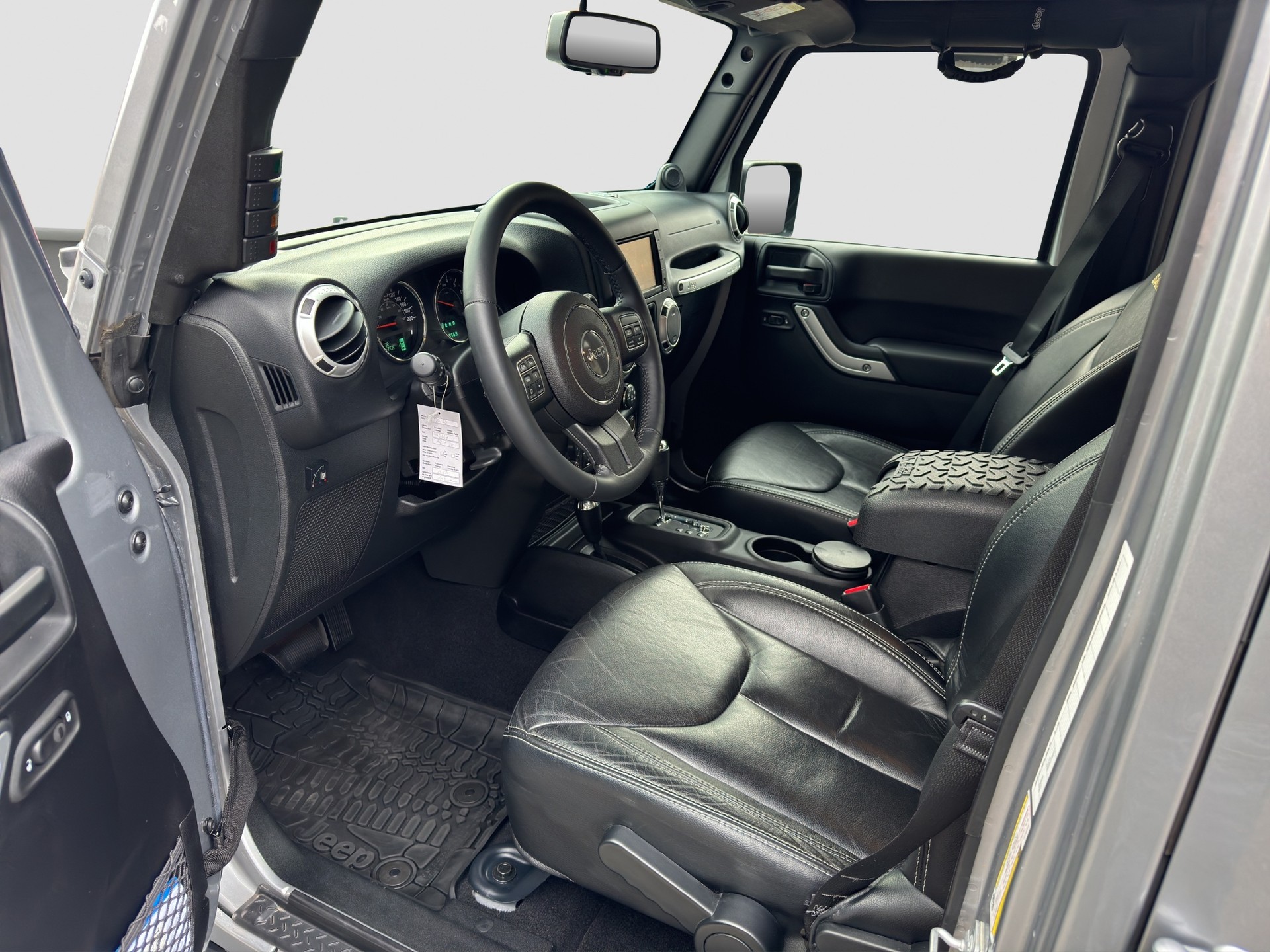JEEP Wrangler 3.6 Unlimited Sahara Automatic hardtop (Gasanlage)-image-9
