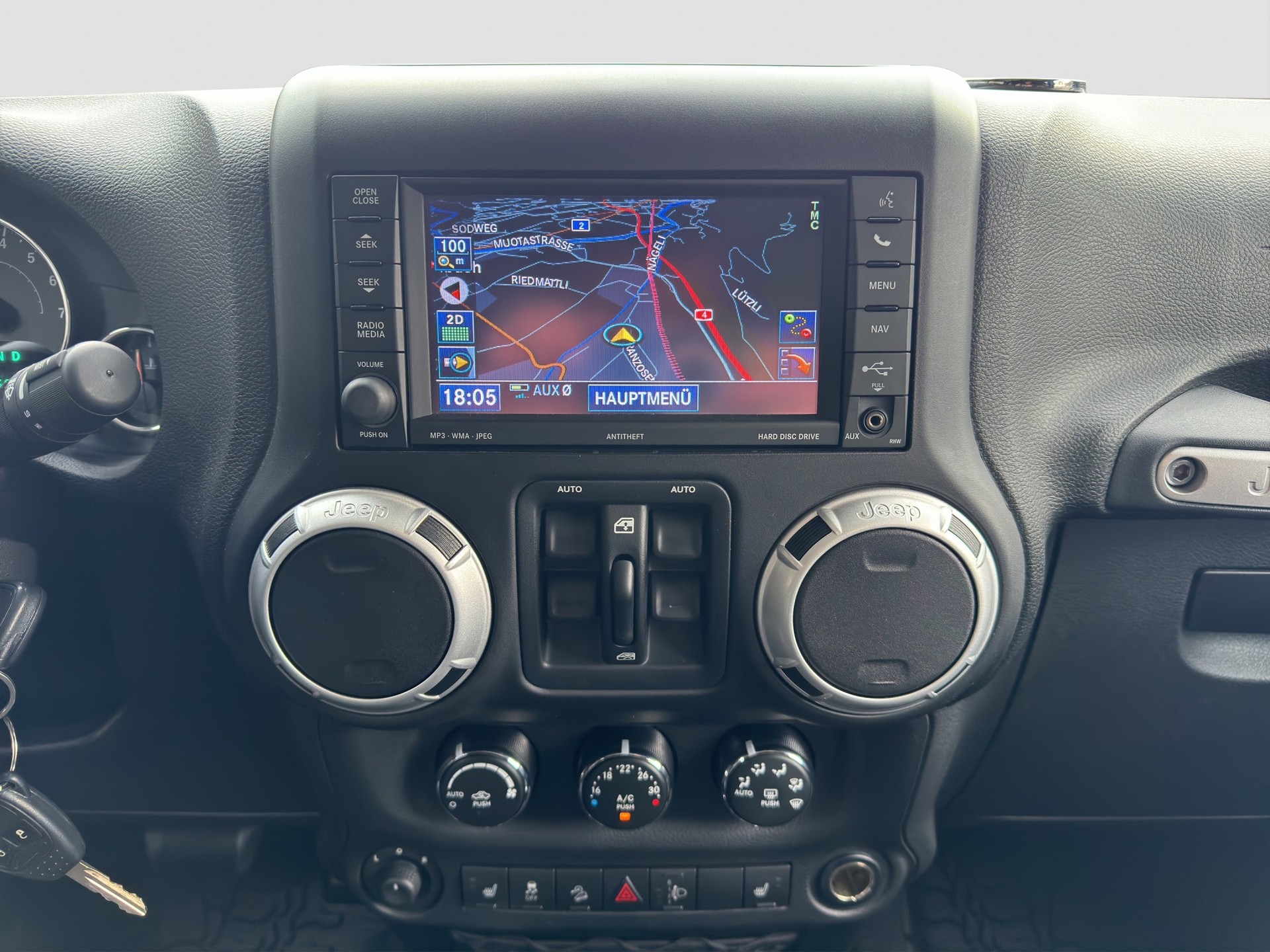 JEEP Wrangler 3.6 Unlimited Sahara Automatic hardtop (Gasanlage)-image-4