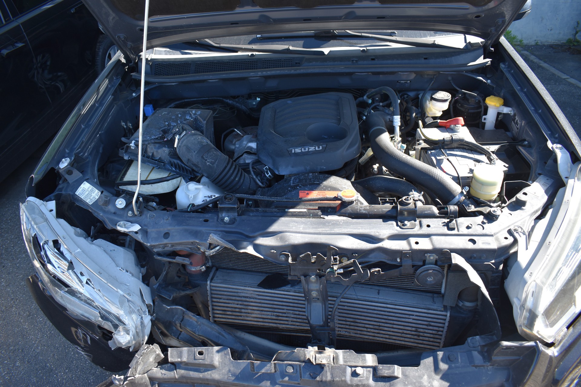 ISUZU D-MAX 1.9 Crew Cab Solar 4x4 A-image-1