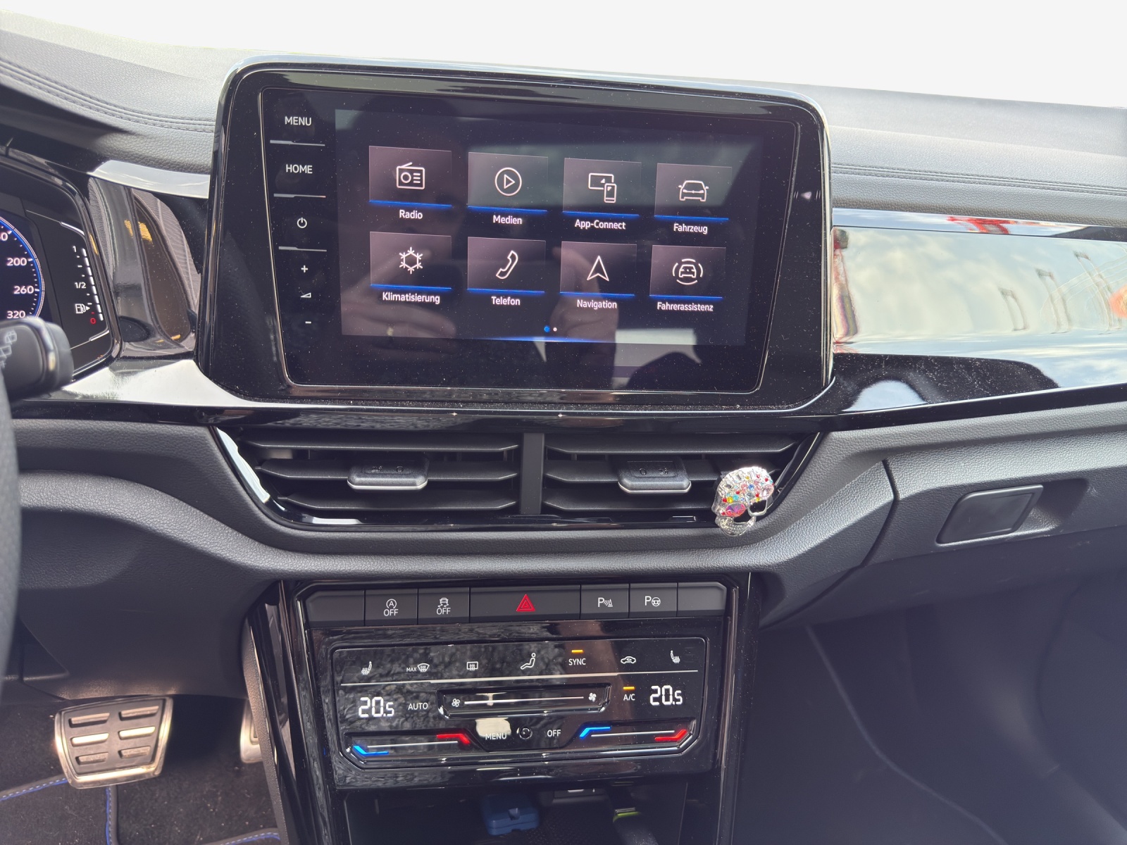 VW T-Roc 2.0 TSI R DSG 4Motion-image-9